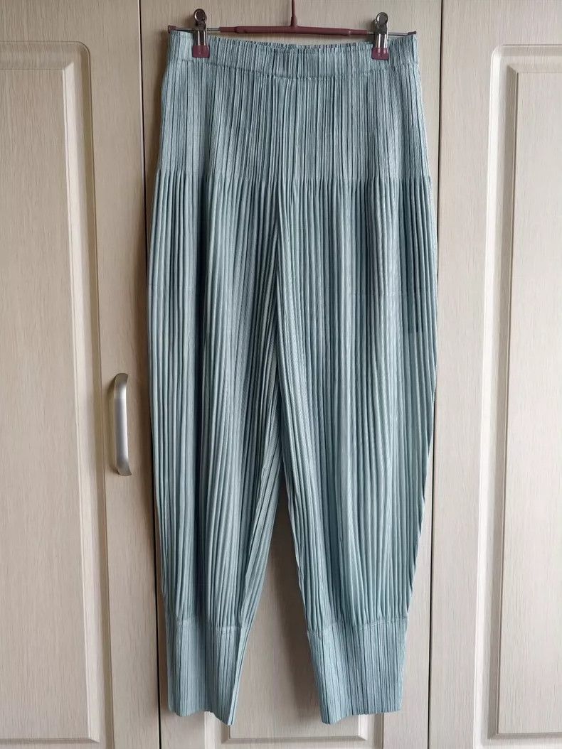 Issey Miyake Issey Miyake size:3 Mint green pleated pants Size 42" / US 20 - 1 Thumbnail
