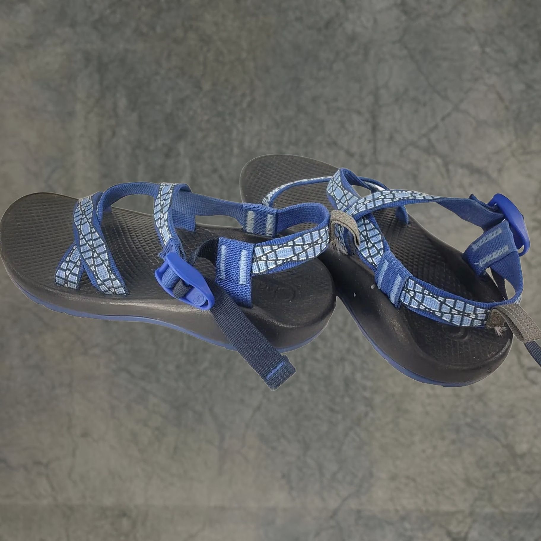 Chaco Chaco Z/Cloud Sandal Blue Geometric Women's Sandal 6 US EUC Wind Casual Outdoor Hiking Beach Adjustable Strap Buckle M Polyester Jacquard Webbing Size US 6 / IT 36 - 1 Thumbnail