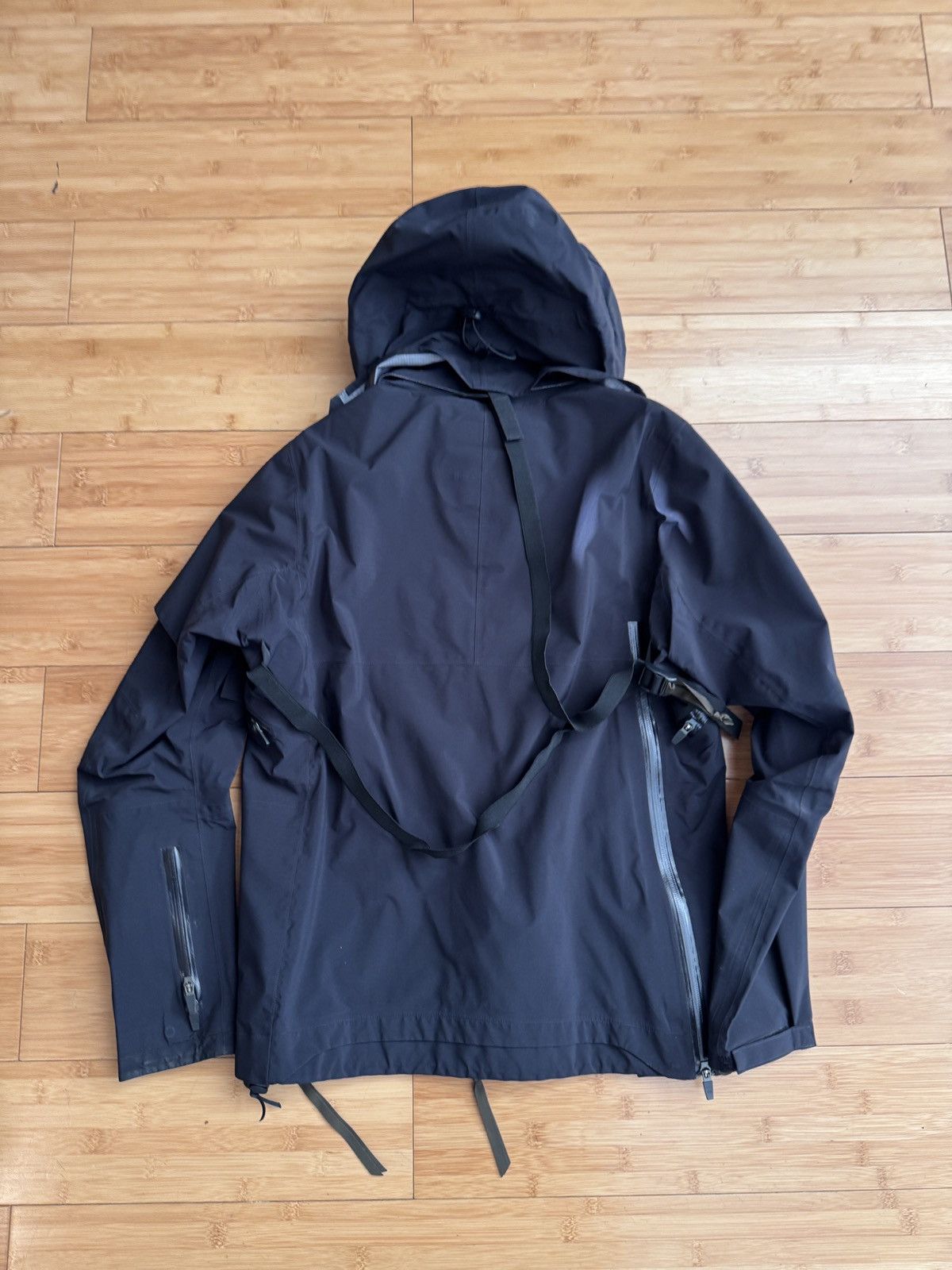 Acronym J1A-GT 2.0 Size US S / EU 44-46 / 1 - 3 Thumbnail