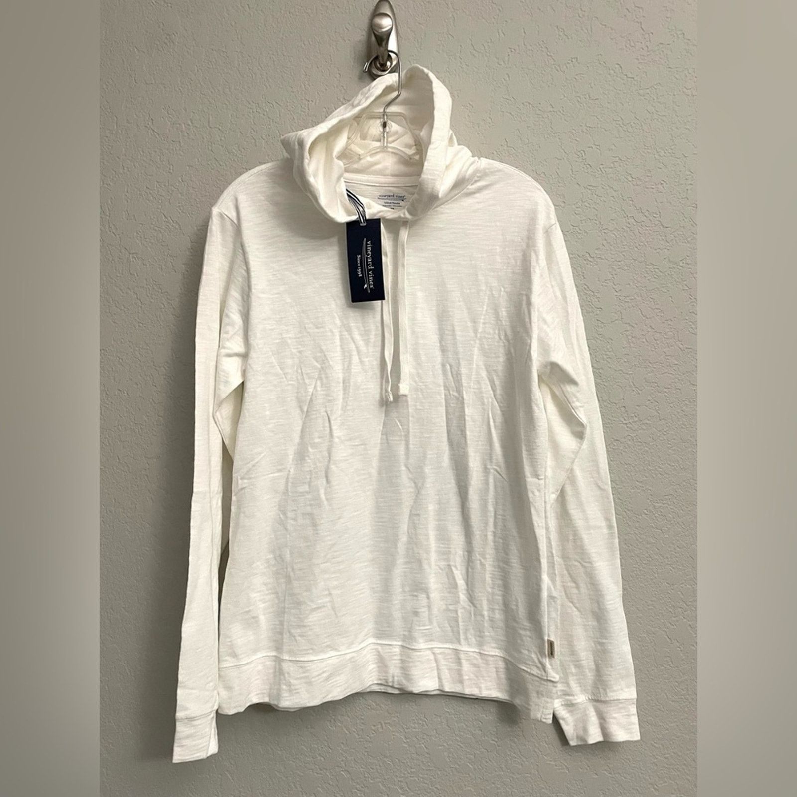 Vineyard Vines Vineyard Vines Island Hoodie in Marshmallow - Men’s size XS Size US XS / EU 42 / 0 - 1 Thumbnail