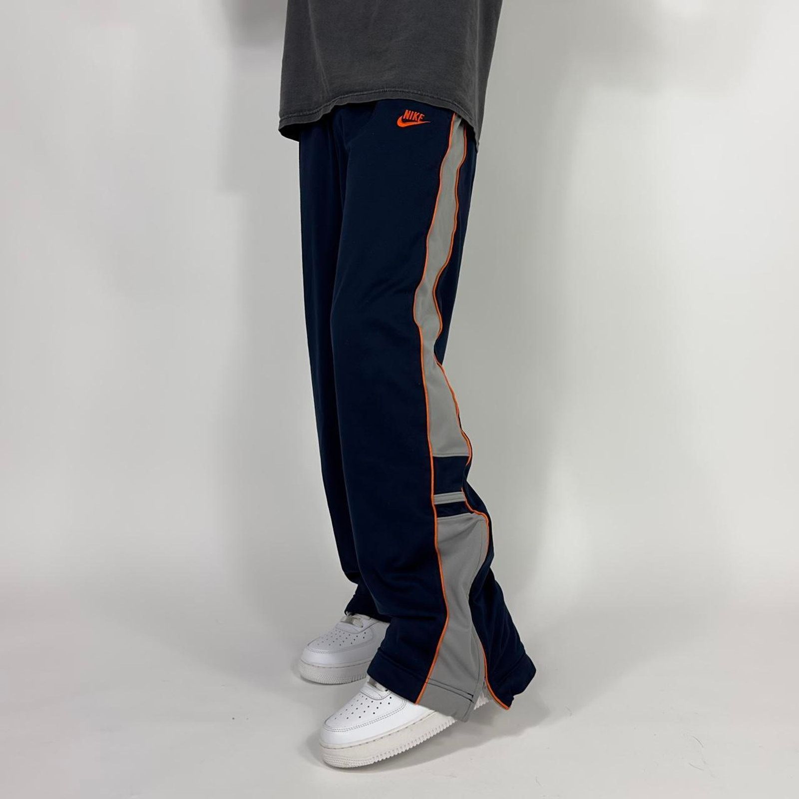 Japanese Brand × Nike × Nike ACG Baggy Y2K Nike Navy Light Shell Streetwear Sweatpants Size US 34 / EU 50 - 1 Thumbnail
