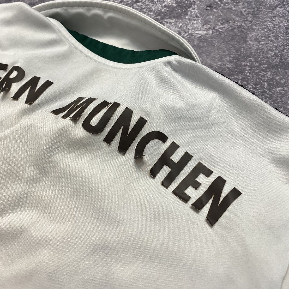 Vintage Vintage Adidas FC Bayer Munchen 2013 Soccer jersey Size US L / EU 52-54 / 3 - 17 Thumbnail