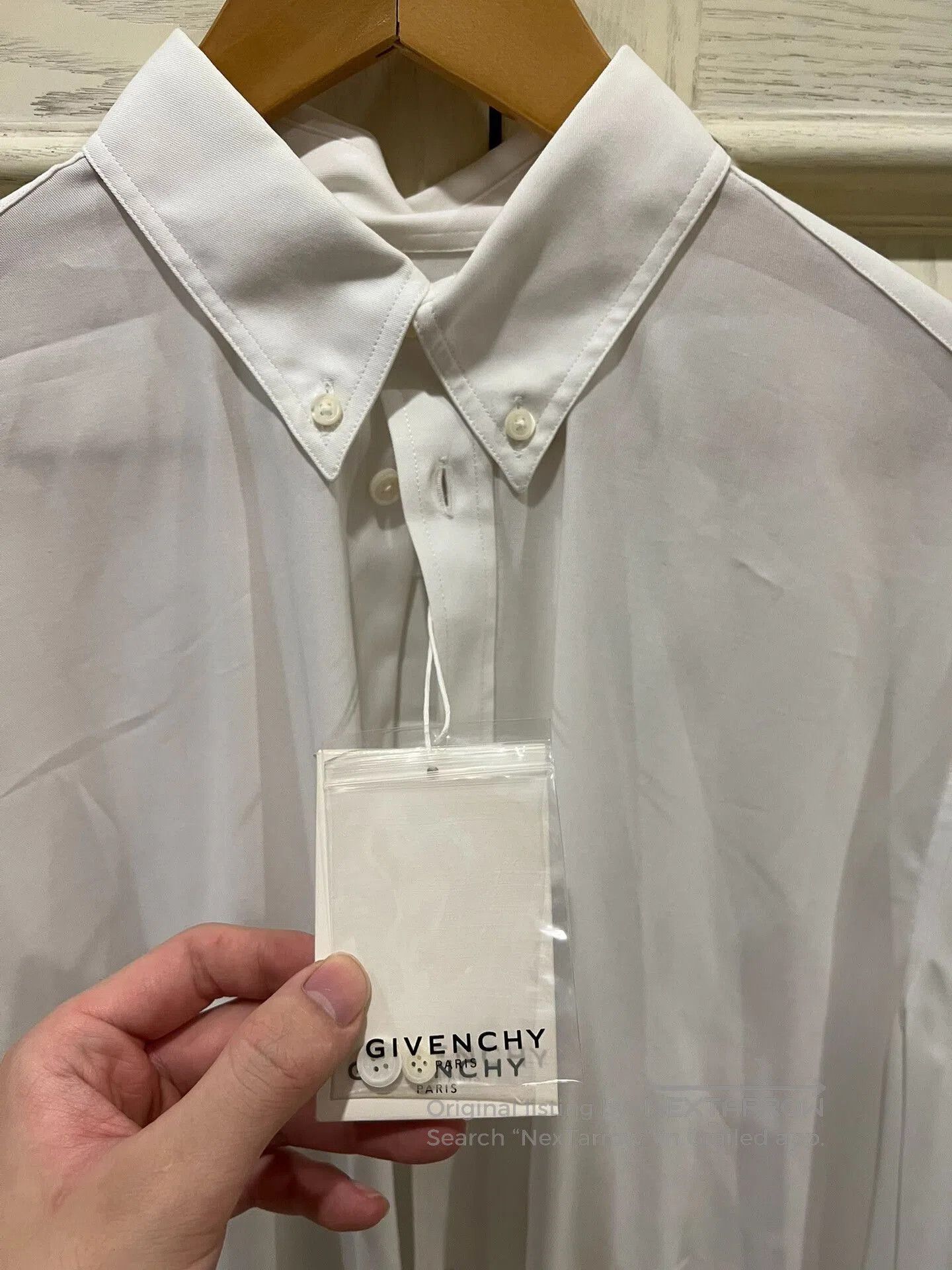 Givenchy givenchy new embroidered back shirt. Size US M / EU 48-50 / 2 - 3 Thumbnail