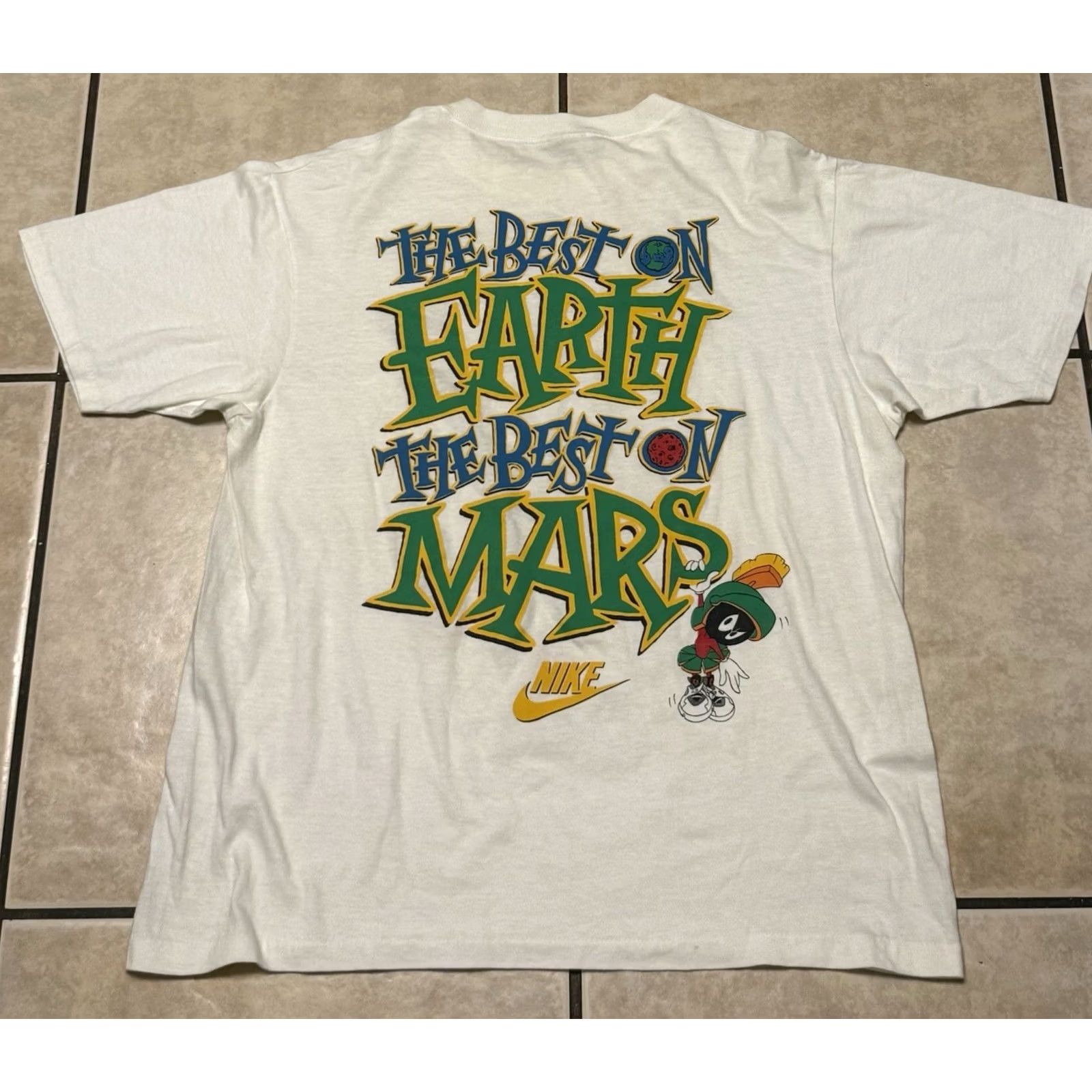 Nike VINTAGE Nike Best On Earth Shirt Large Michael Jordan Bulls Bugs 90s Mens Size US L / EU 52-54 / 3 - 2 Thumbnail