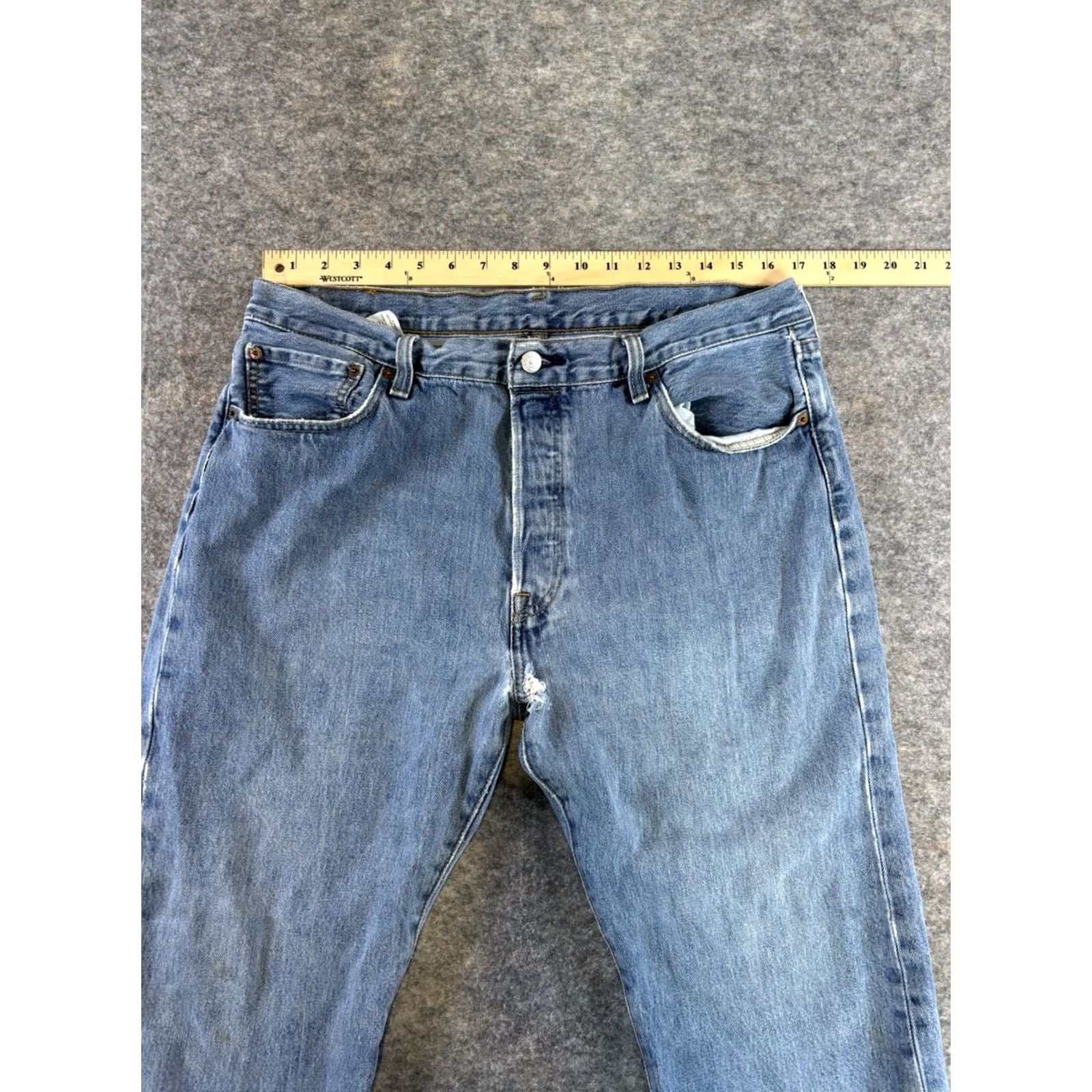 Levi's Levi's 501 Jeans Men's 36x30 Blue Denim Button Fly Straight Classic Regular Size 36 Mens Jeans USA 501 Series Vintage: No Size US 36 / EU 52 - 2 Thumbnail