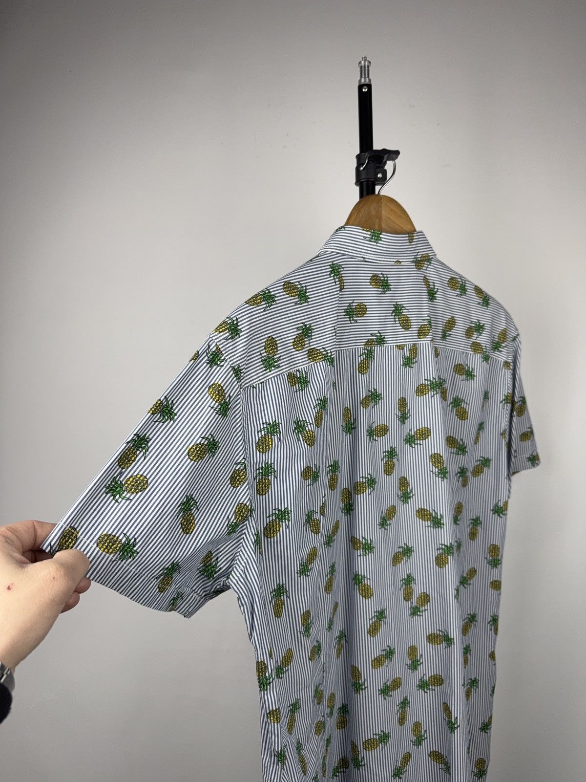 Hugo Boss Luxury 00s BOSS Hugo Boss Pineapple Stripe Shirt XL Slim Size US L / EU 52-54 / 3 - 12 Thumbnail
