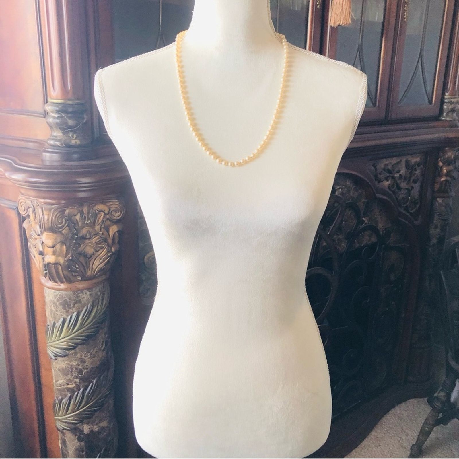 Vintage Vintage 80s hand knotted creamy glass pearl necklace Size ONE SIZE - 5 Thumbnail