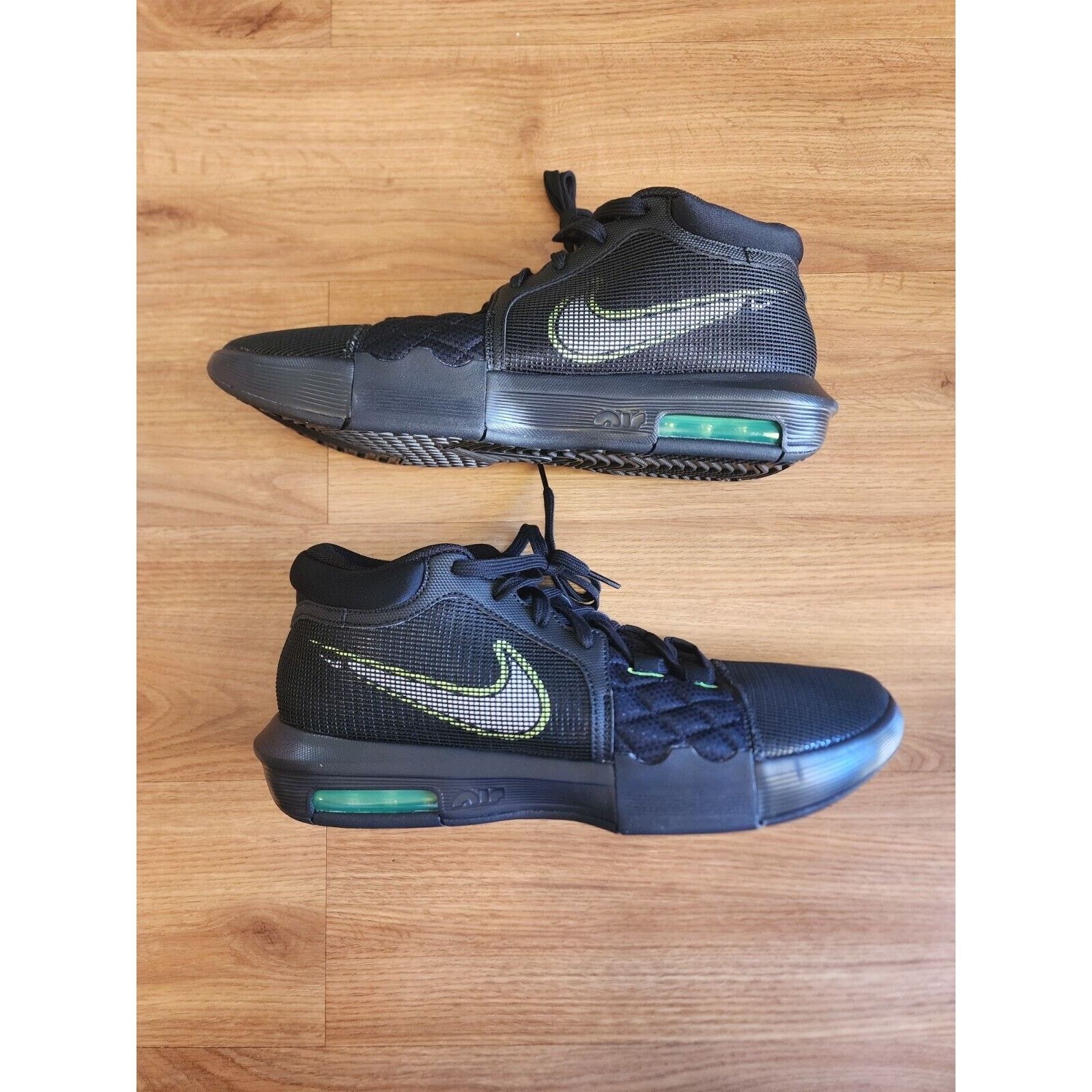 Nike NIKE LEBRON WITNESS 8 Basketball Shoe FB2239-002 Men's Sz 13 Size US 13 / EU 46 - 3 Thumbnail