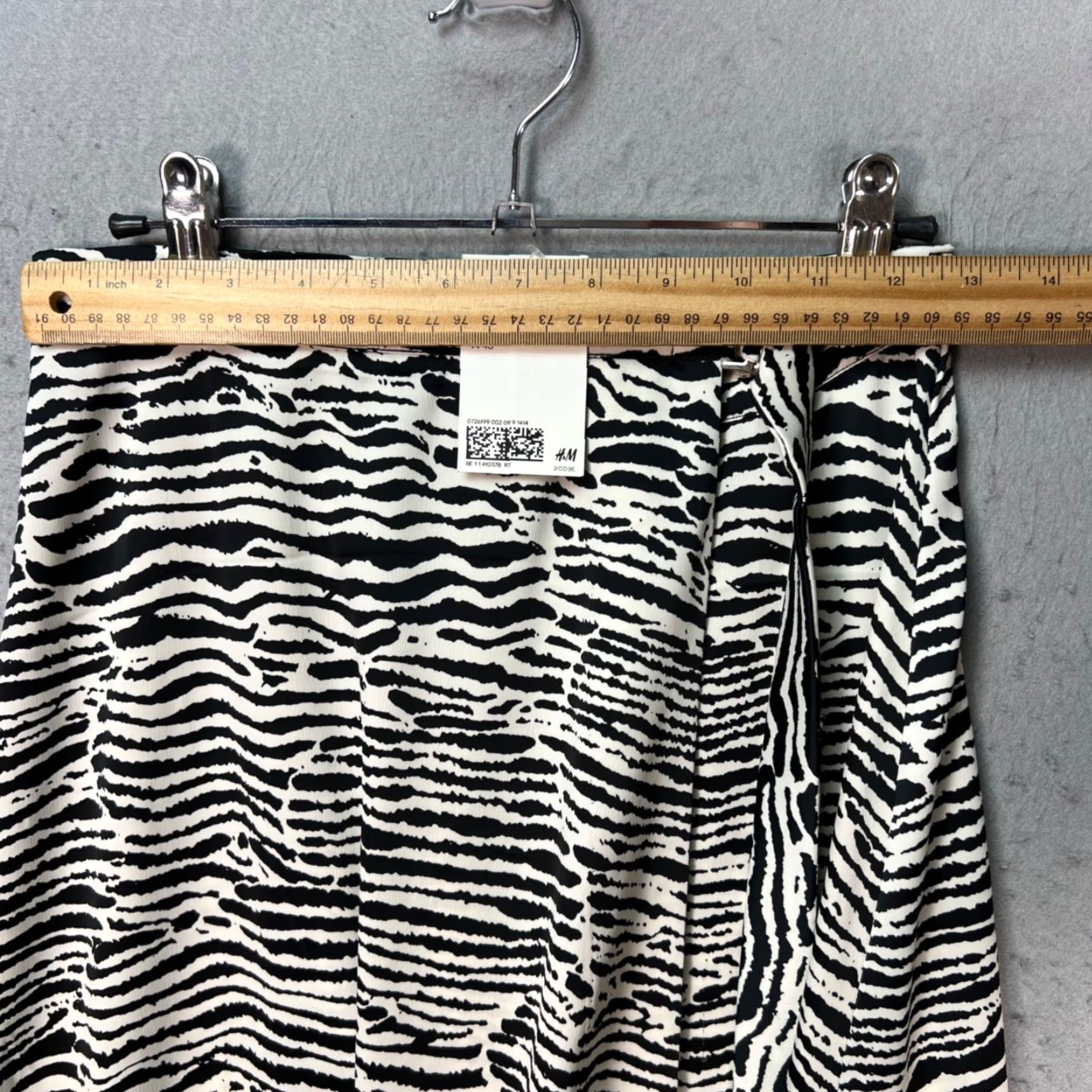H&M H&M Womens Midi Skirt Zebra Print Elastic Waist Lightweight Black & White Size 2 Casual A-Line Size 26" / US 2 / IT 38 - 6 Thumbnail