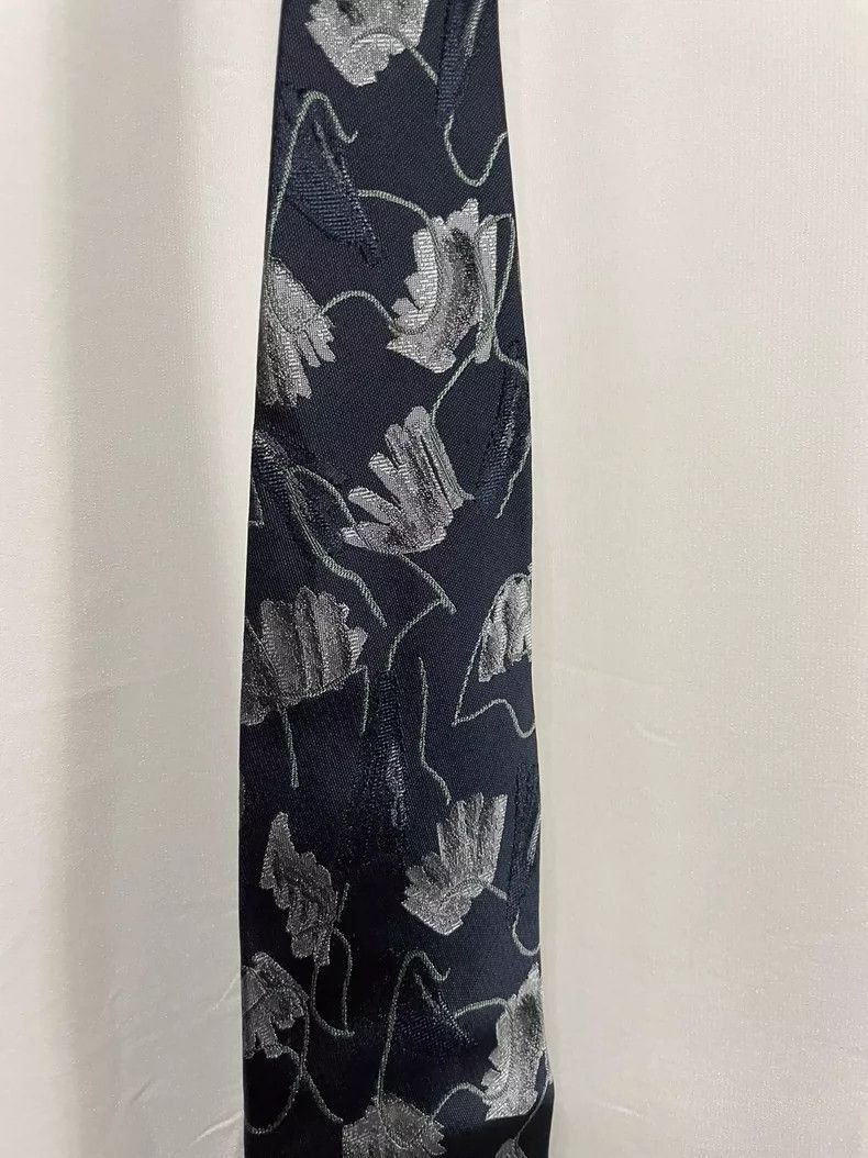 Issey Miyake Issey Miyake Medieval Silk Tie with Interesting Abstract Pa Size ONE SIZE - 3 Thumbnail
