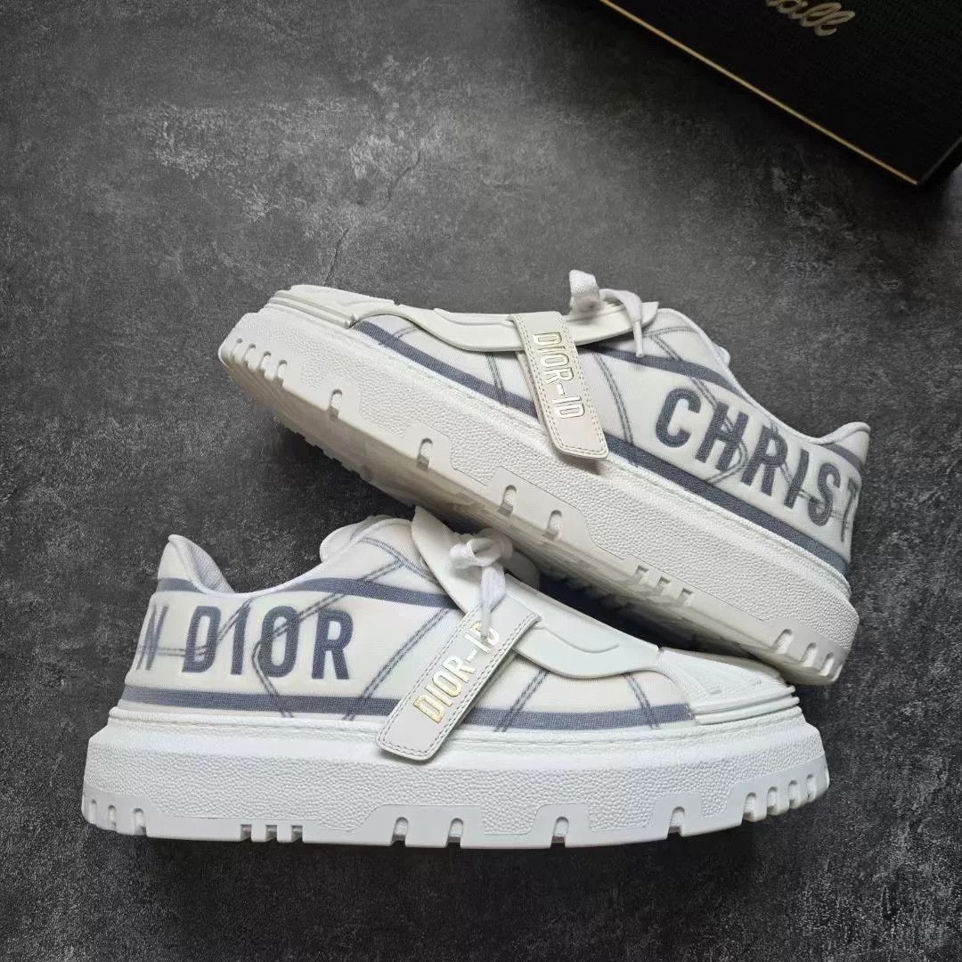 Dior Dior White Lowtop Sneakers 39 Women Size US 8.5 / IT 38.5 - 1 Thumbnail