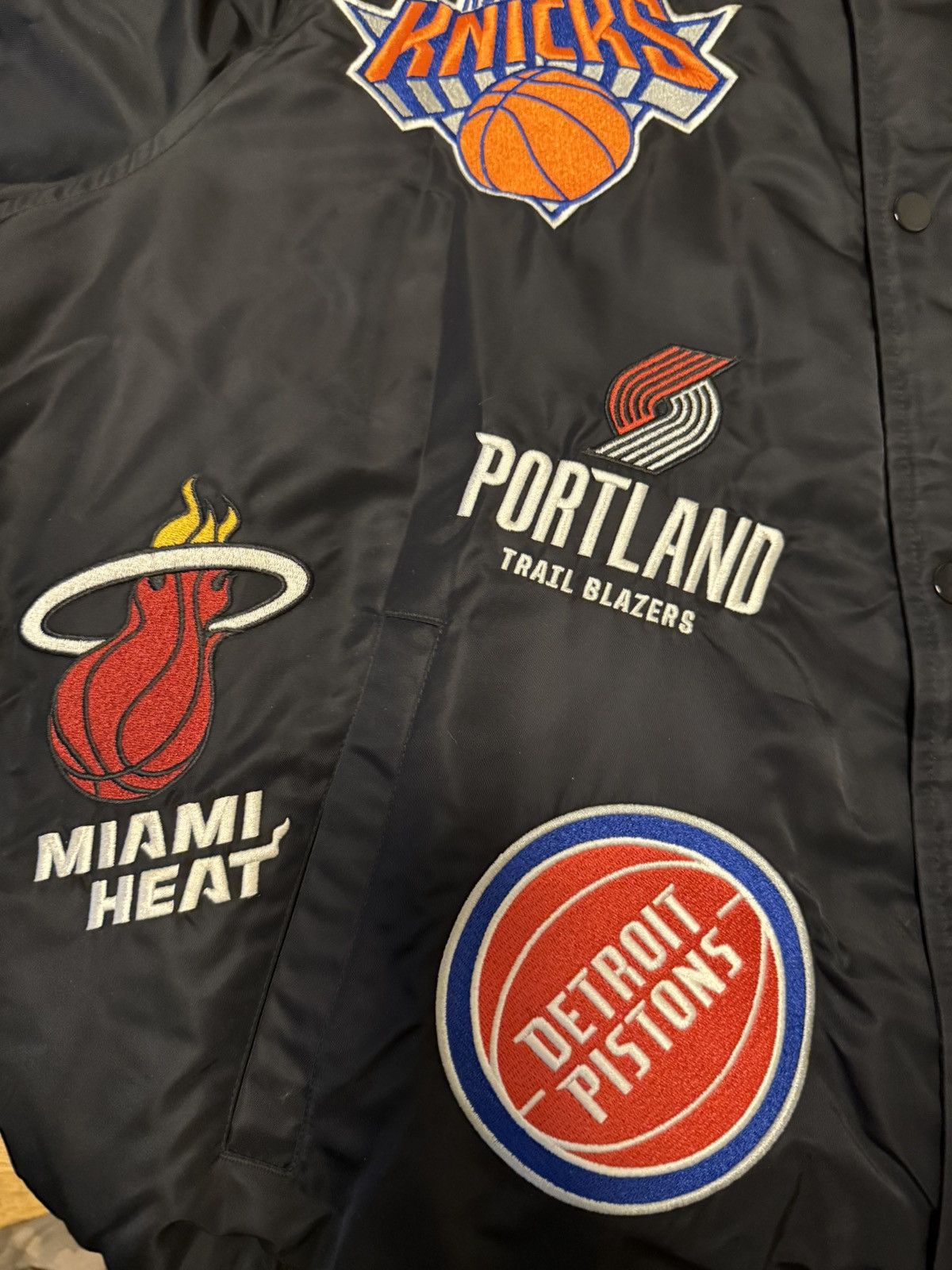 NBA × Nike × Supreme Supreme Nike NBA Teams Warm Up Jacket Black L Size US L / EU 52-54 / 3 - 5 Thumbnail