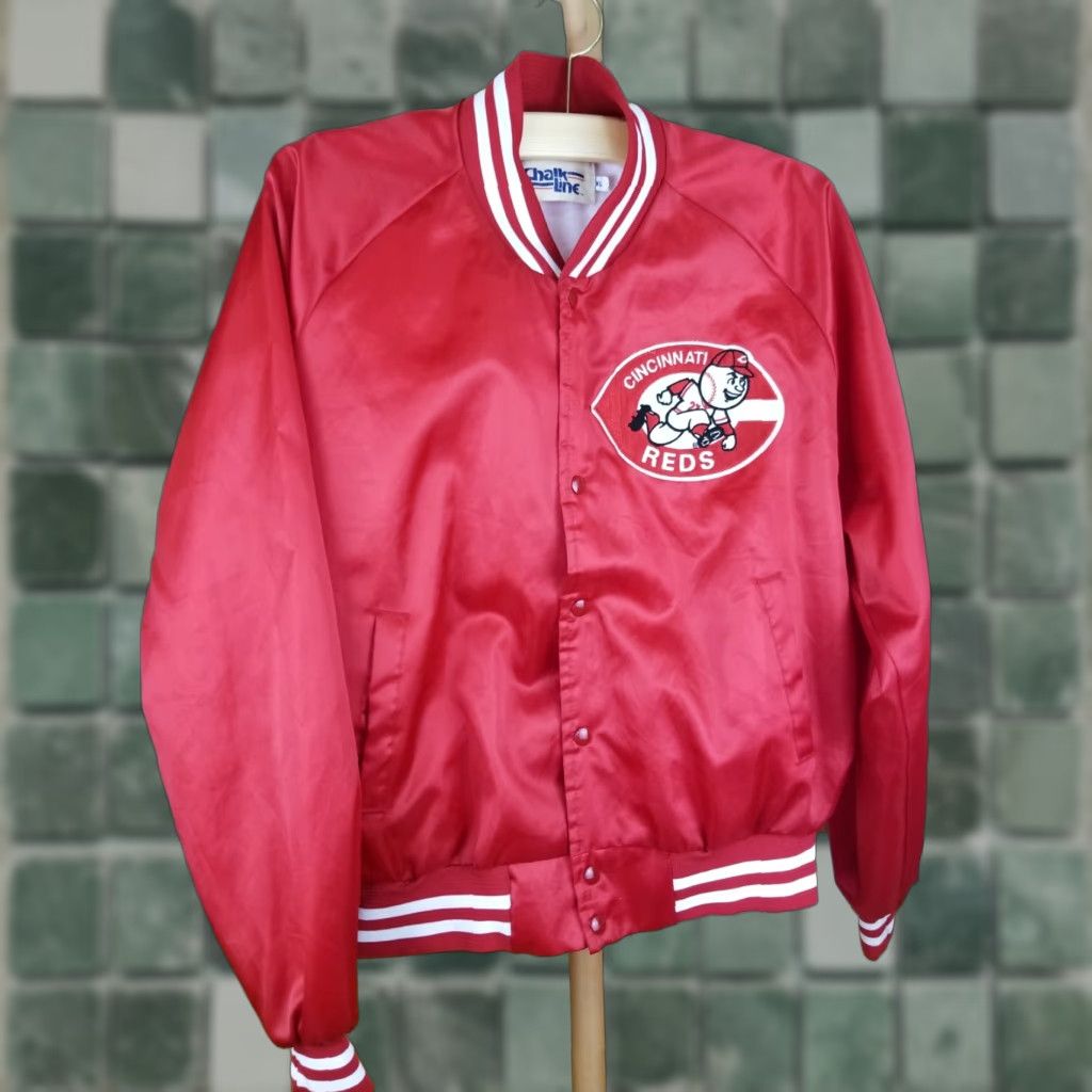 Chalk Line VINTAGE CHALKLINE RED SATIN JACKET MLB 90's CINCINNATI REDS SZ XL Mens Bomber Jacket Size US XL / EU 56 / 4 - 1 Thumbnail