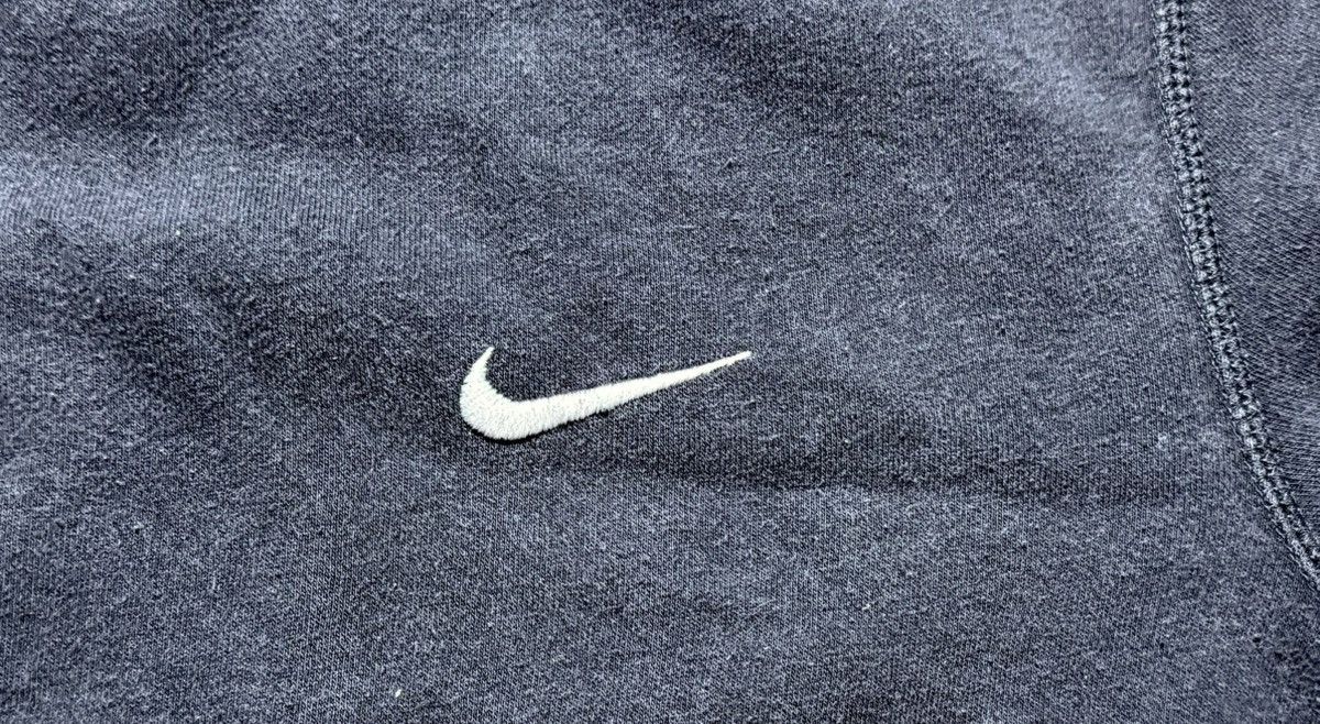 Nike × Vintage Nike Sportswear Fleece Swoosh Logo Black Sweatshirt sz L Size US L / EU 52-54 / 3 - 2 Thumbnail