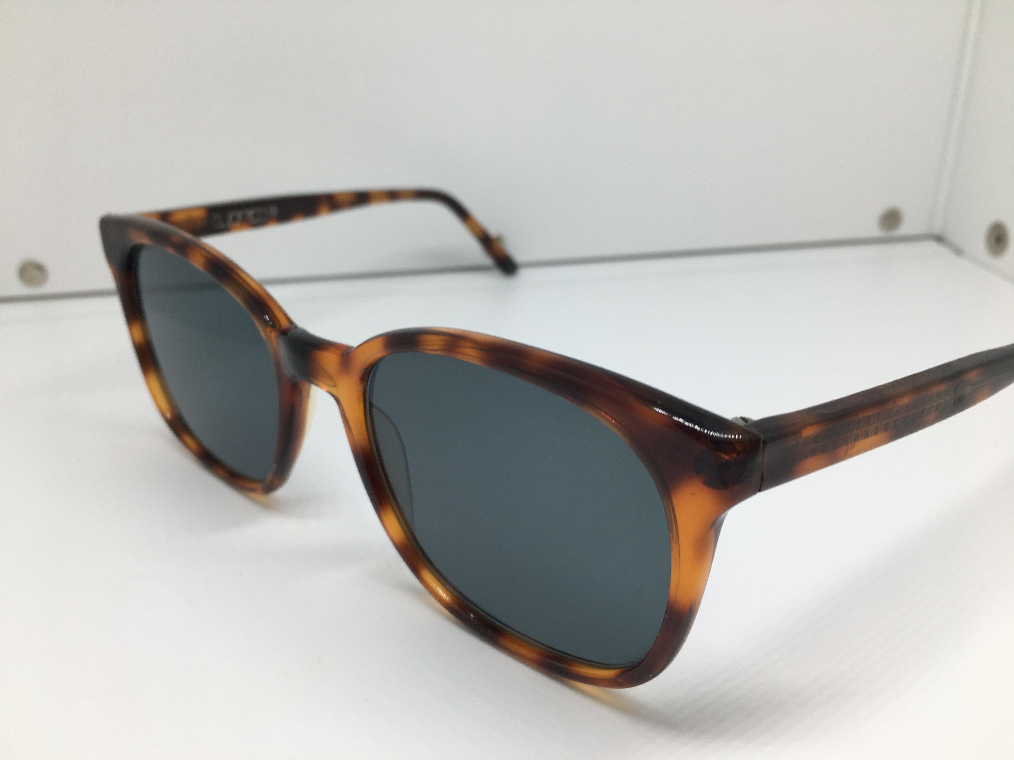 Vintage Vintage UOVO Tortoise Sunglasses Frame Size ONE SIZE - 3 Thumbnail