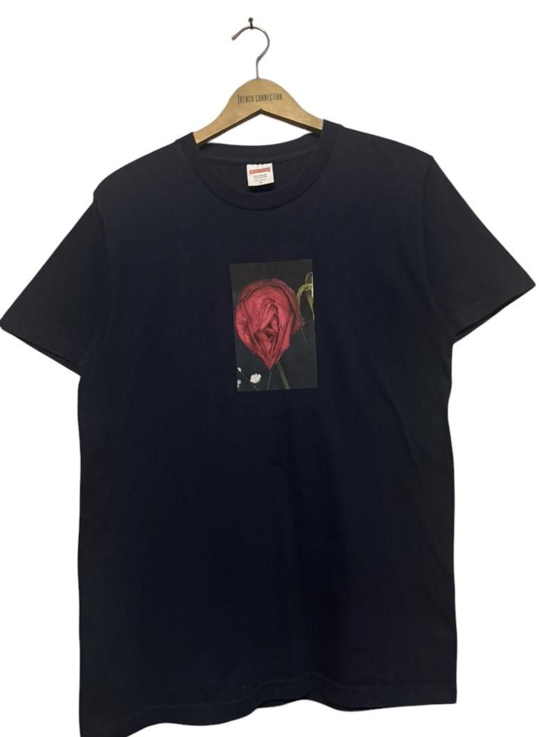 Supreme AW16 Supreme Araki Rose Tee Size US M / EU 48-50 / 2 - 2 Thumbnail