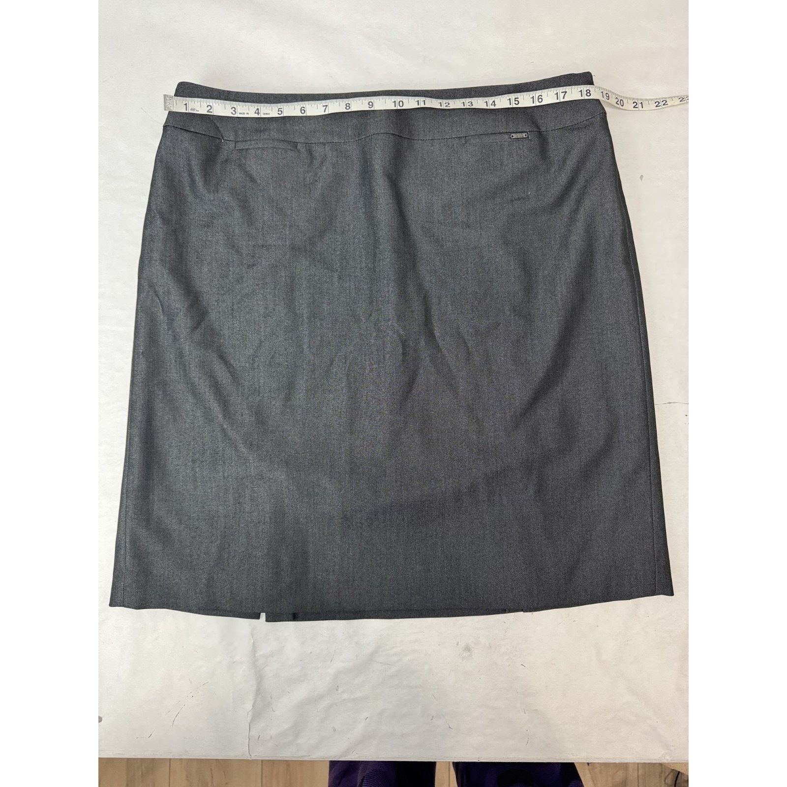 Elie Tahari Tahari Pencil Skirt Career Business Workwear Office Gray 16 Size 38" / US 16 / IT 52 - 2 Thumbnail