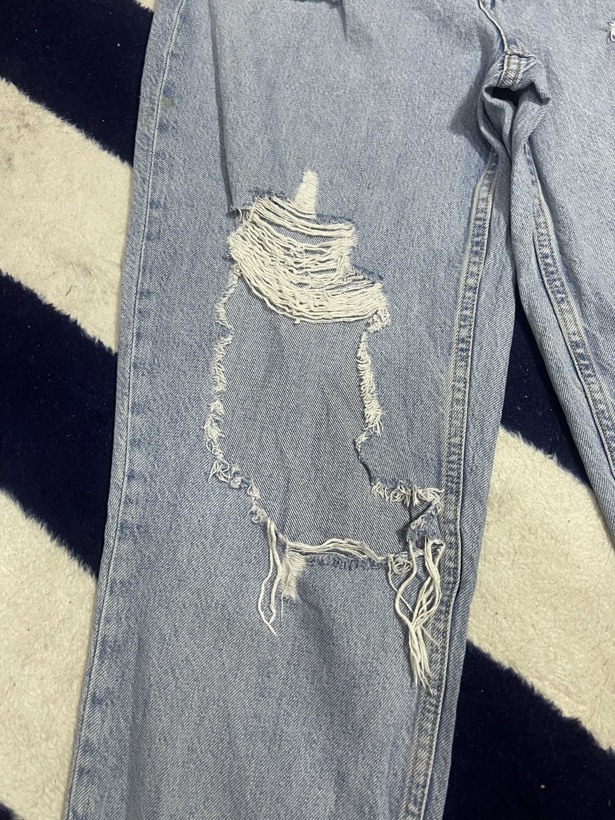 Aeropostale Aeropostale Distressed Jeans (14) Size 29" - 13 Thumbnail