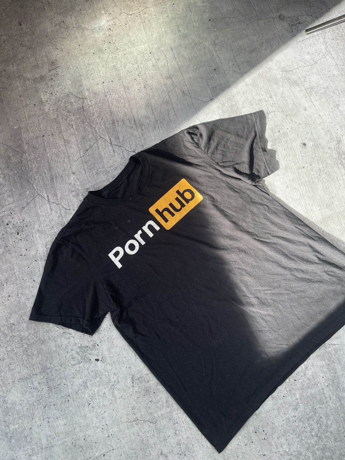 Vintage Porn Hub Splat T-shirt Men Medium Black Short Sleeve Size US M / EU 48-50 / 2 - 4 Thumbnail