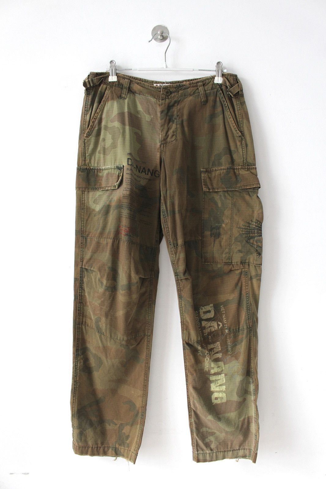 Japanese Brand 2000S DÂ-NANG CAMO DYED CARGO PANTS Size US 30 / EU 46 - 1 Thumbnail
