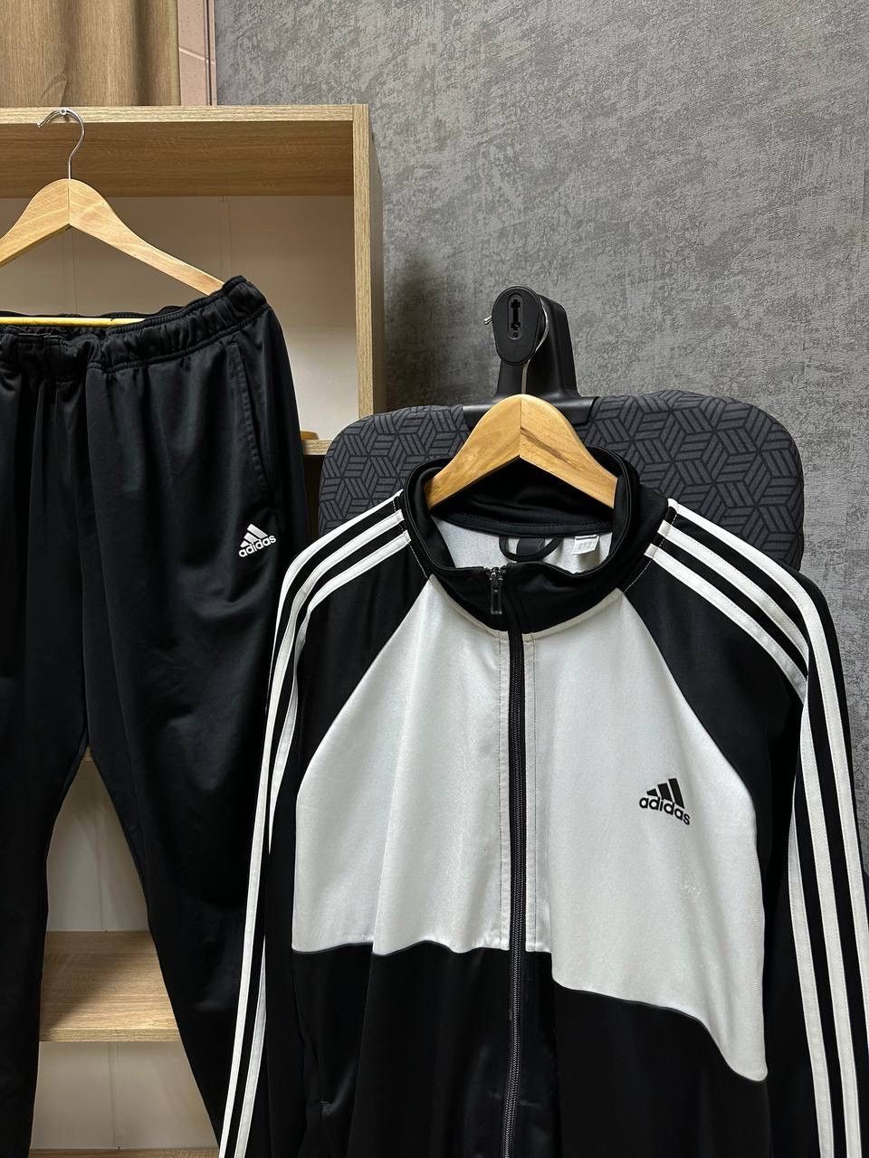 Adidas × Vintage Vintage Adidas Black Sportswear Tracksuit Size US XL / EU 56 / 4 - 6 Thumbnail