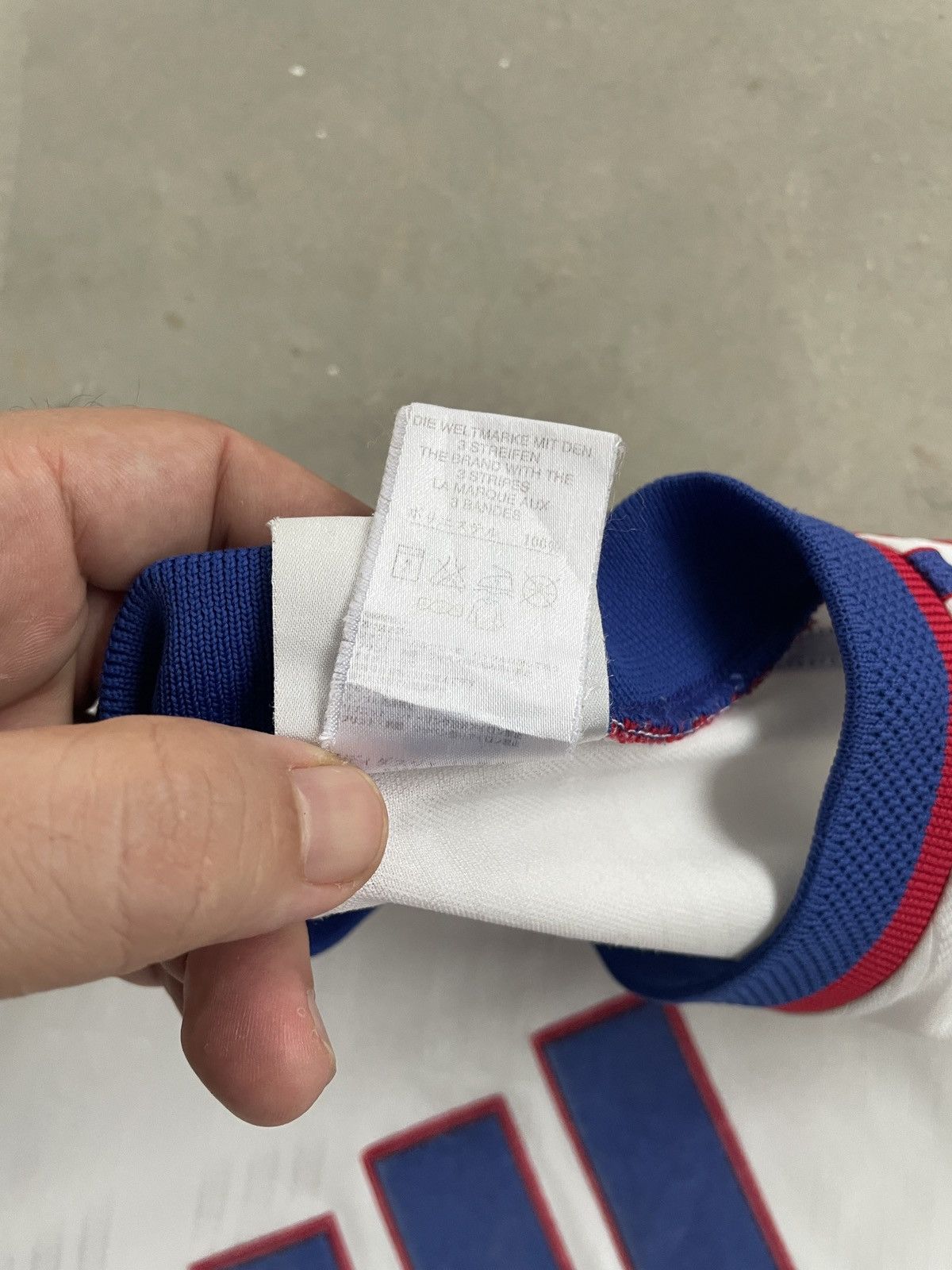 Adidas × Vintage VINTAGE ADIDAS JERSEY BIG LOGO Size US L / EU 52-54 / 3 - 6 Thumbnail