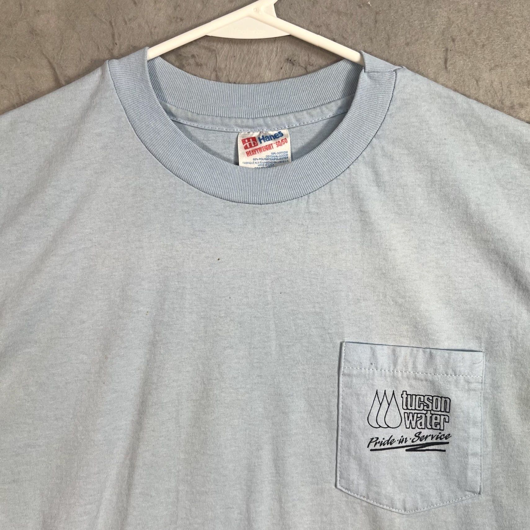 Hanes VINTAGE 80s Tucson Arizona Water Pride In Service Pocket T Shirt Adult Large Blue Hanes Cotton Blend Graphic Tee Mens Large Uri? Size US L / EU 52-54 / 3 - 4 Thumbnail