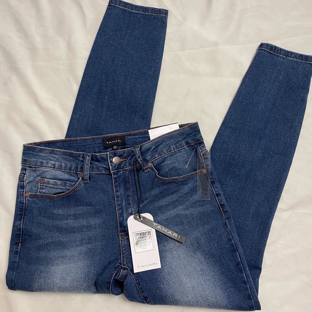 Elie Tahari NWT New Tahari Classic Skinny Jeans Roanne Wash Size 27 US Size 27" / US 4 / IT 40 - 7 Thumbnail