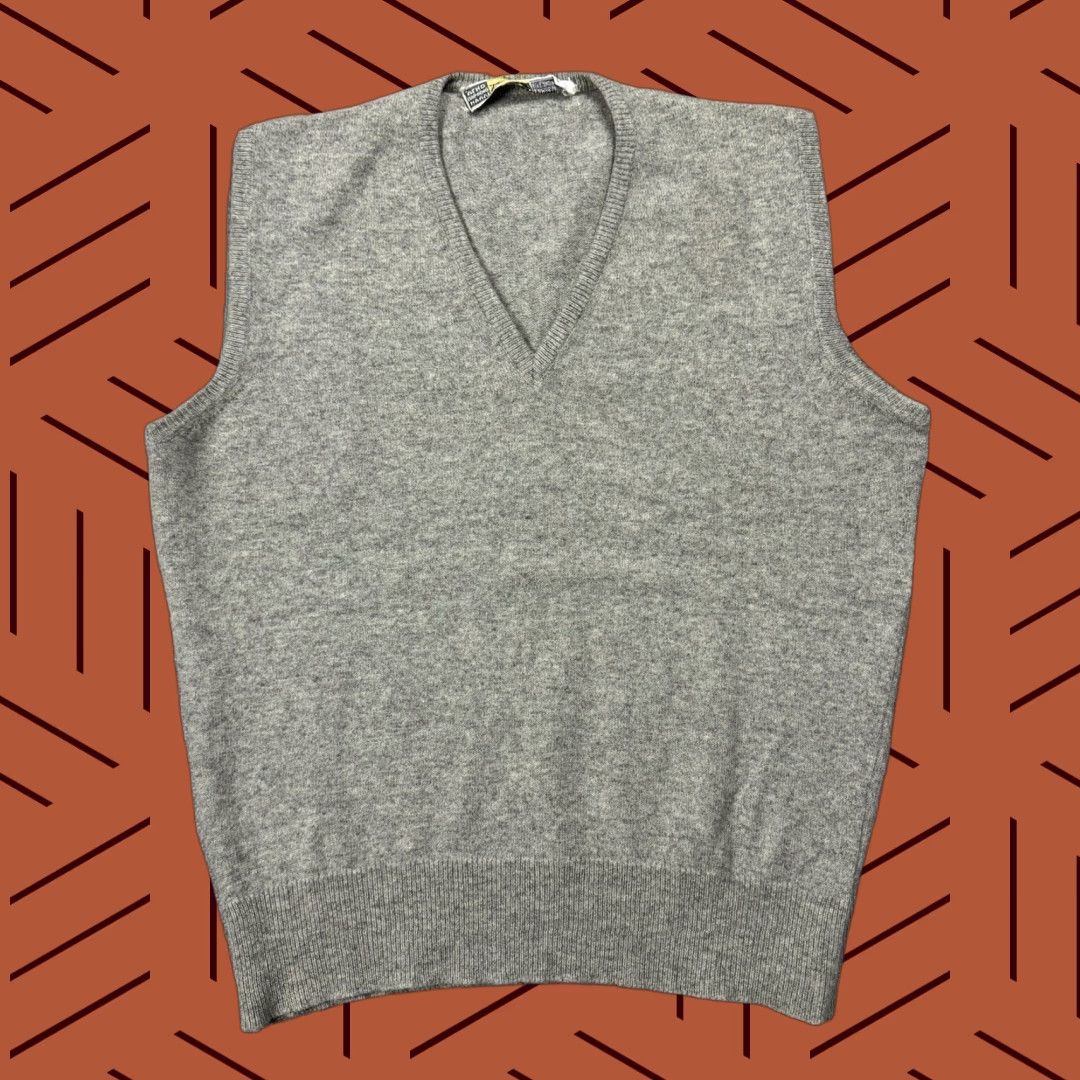 Vintage VINTAGE TRICOHAR AUSTRALIAN LAMBSWOOL V-NECK SWEATER VEST MENS LARGE GRAY HEATHERED CLASSIC Size US L / EU 52-54 / 3 - 1 Thumbnail