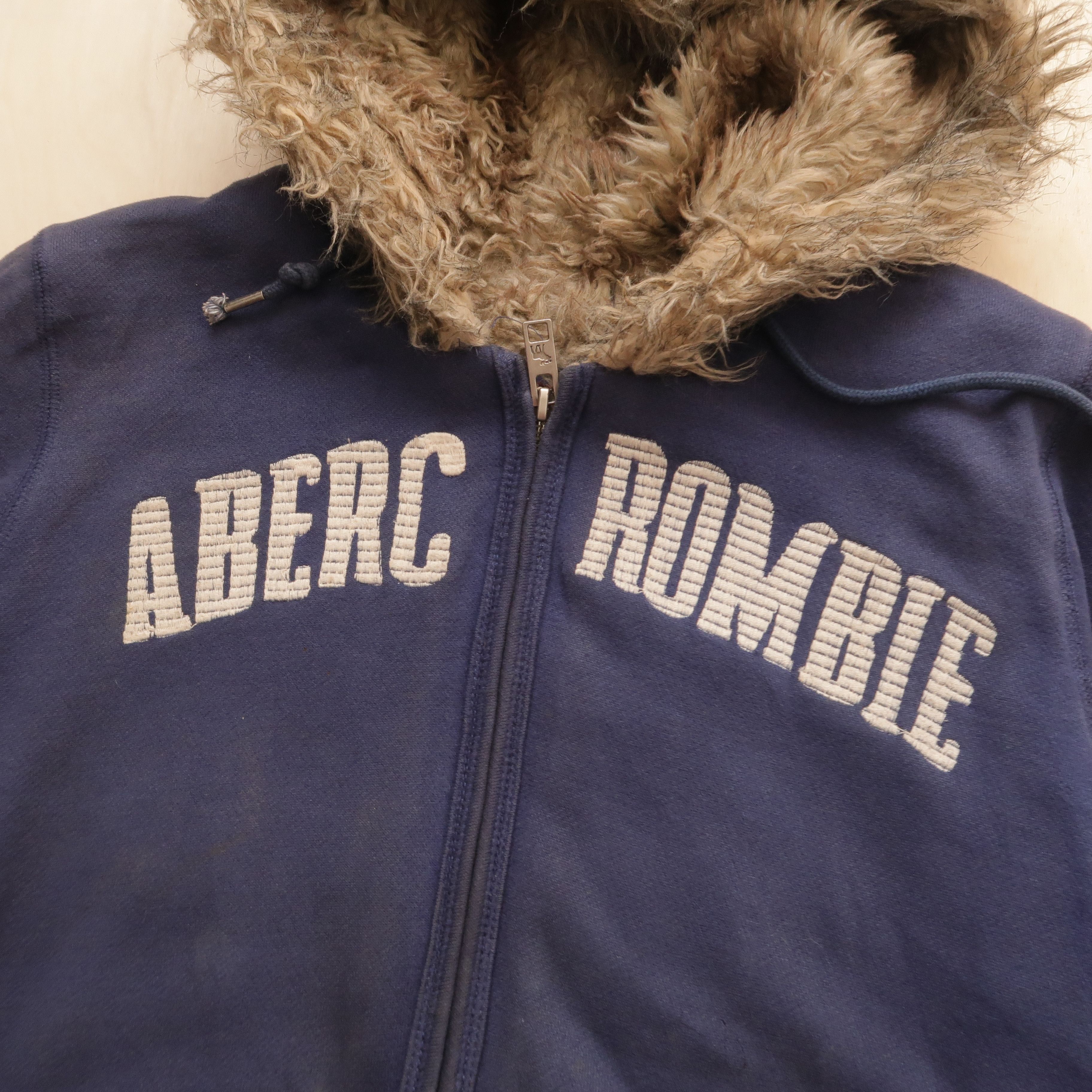 Abercrombie & Fitch Vintage Y2K Abercrombie & Fitch Zip Fur Hoodie Big Spell Out Size US M / EU 48-50 / 2 - 8 Thumbnail