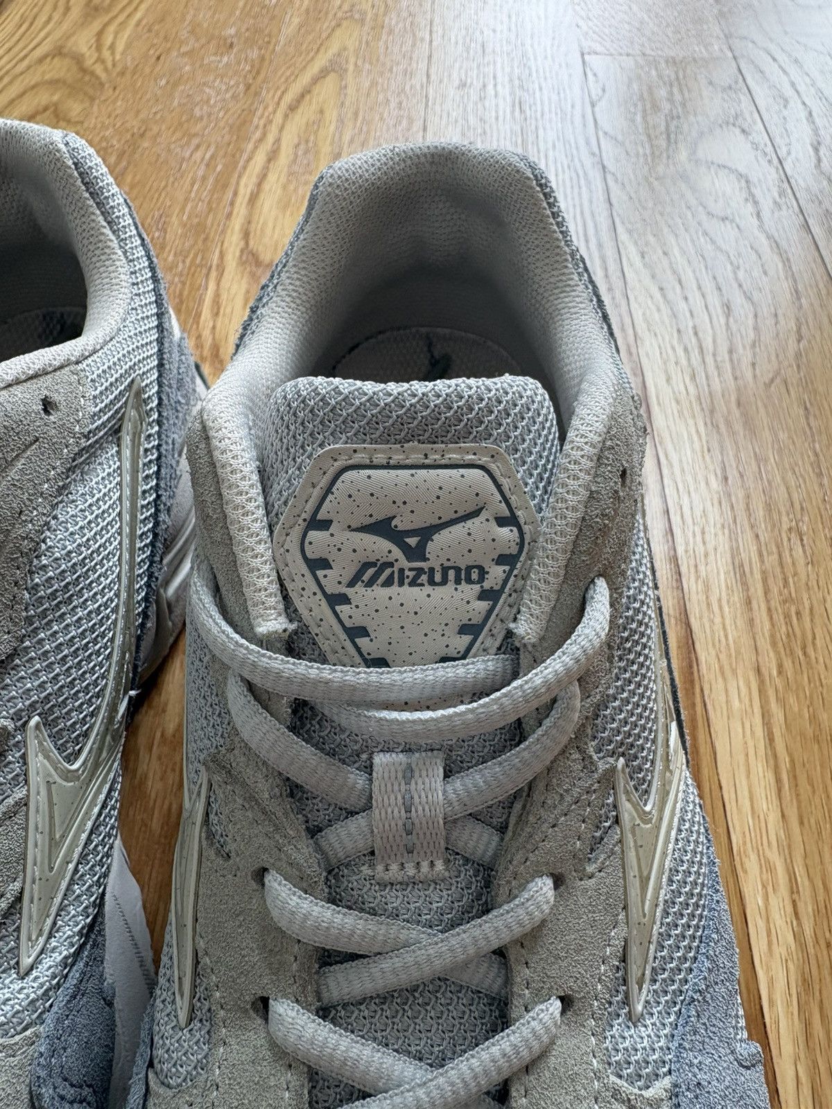 Footpatrol Size 9 Mizuno Foot Patrol "The Artefact Pack" WAVE RIDER 10 Size US 9 / EU 42 - 20 Thumbnail