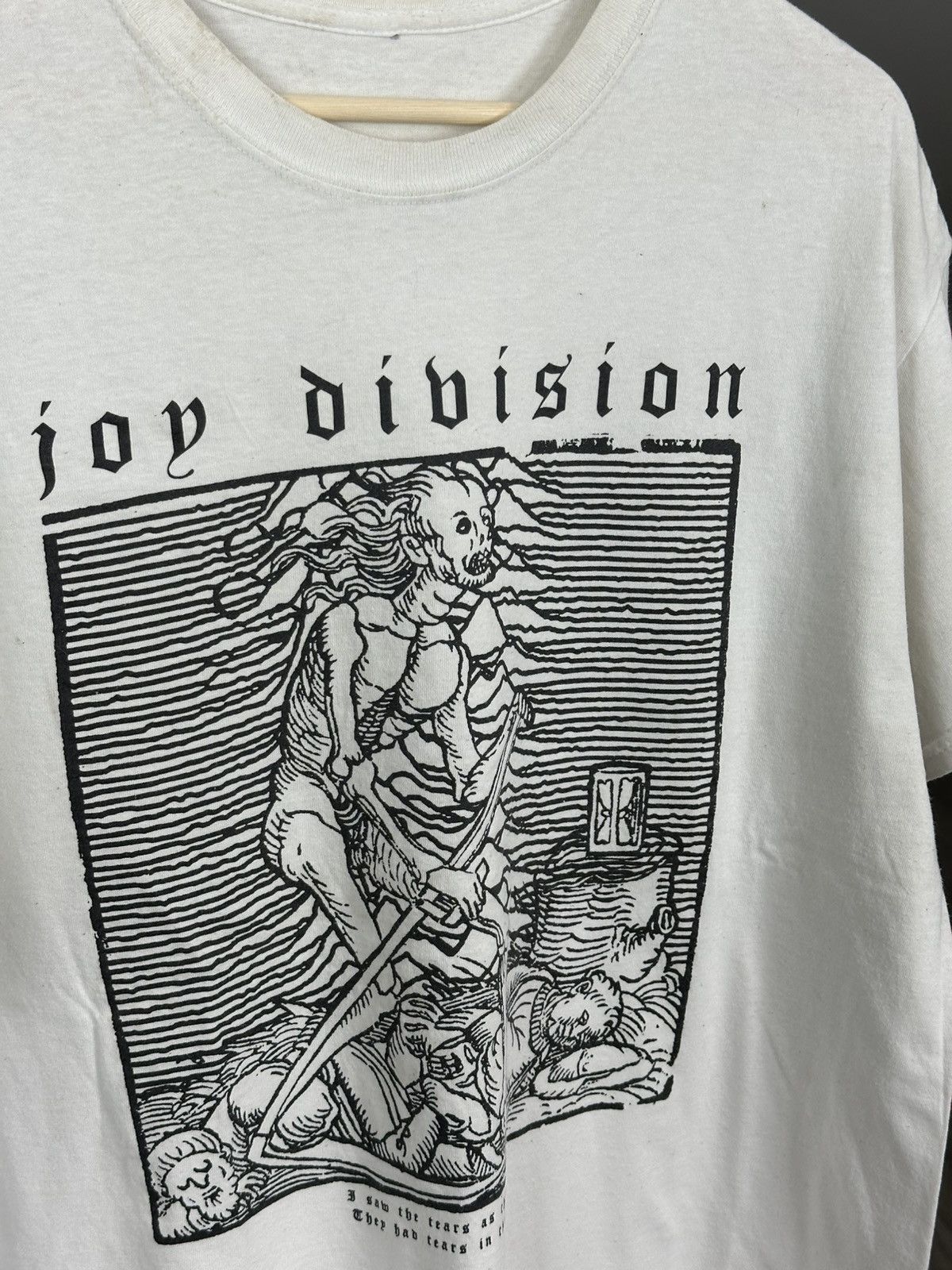 Band Tees Vintage Joy Division Band T Shirt Logo Size US XL / EU 56 / 4 - 4 Thumbnail