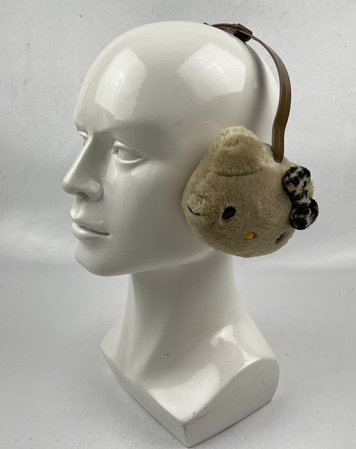 Japanese Brand very rare hello kitty ear muff tc47 Size ONE SIZE - 1 Thumbnail