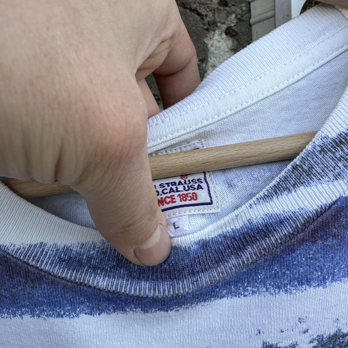 Levi's Vintage Levi’s Levis 90s 80s T-Shirt AOP Tee Made in Usa Size US M / EU 48-50 / 2 - 3 Thumbnail