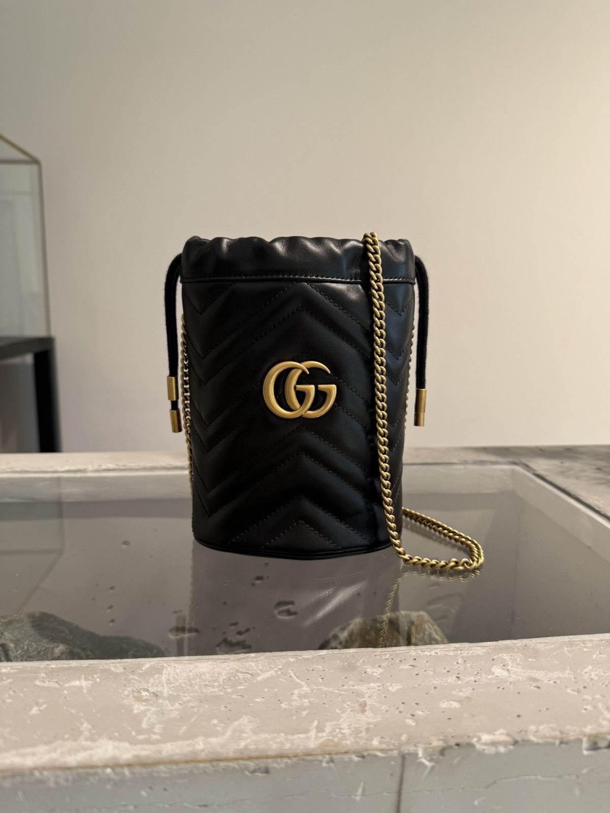 Gucci BNWT Gucci GG Marmont Bucket Bag Size ONE SIZE - 3 Thumbnail