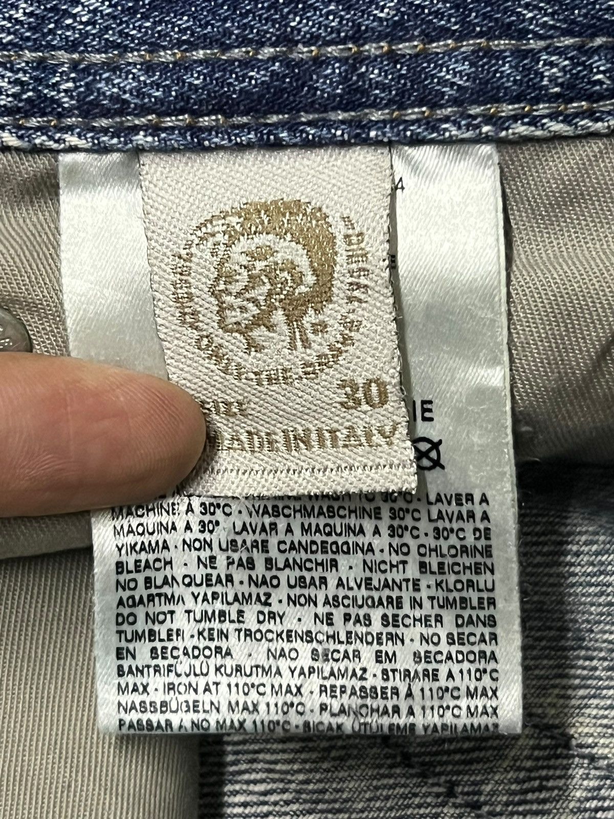 Diesel Vintage Diesel Viker Italy - Faded Wash, Distressed Denim Size US 32 / EU 48 - 13 Thumbnail