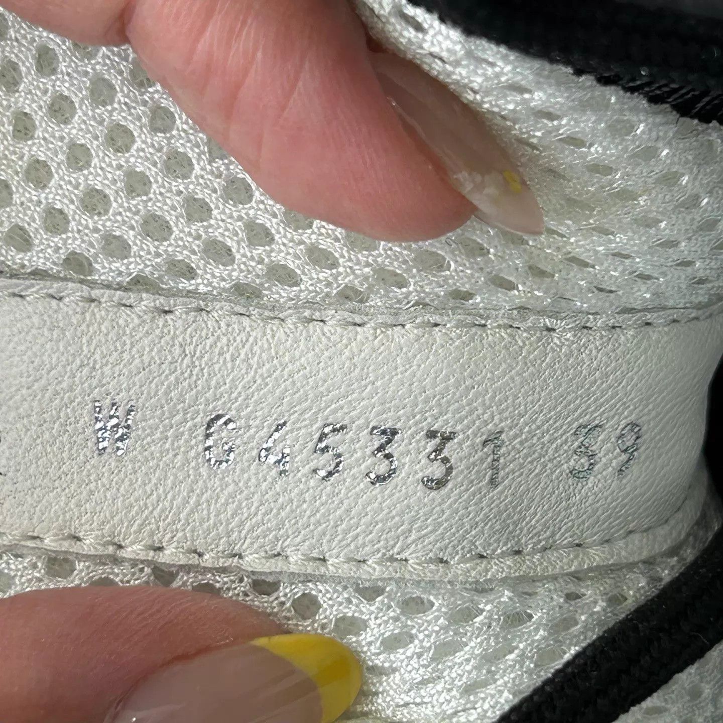 Chanel Chanel Green Suede CC Gold Buckle Sneakers 39 Size US 6 / EU 39 - 7 Thumbnail