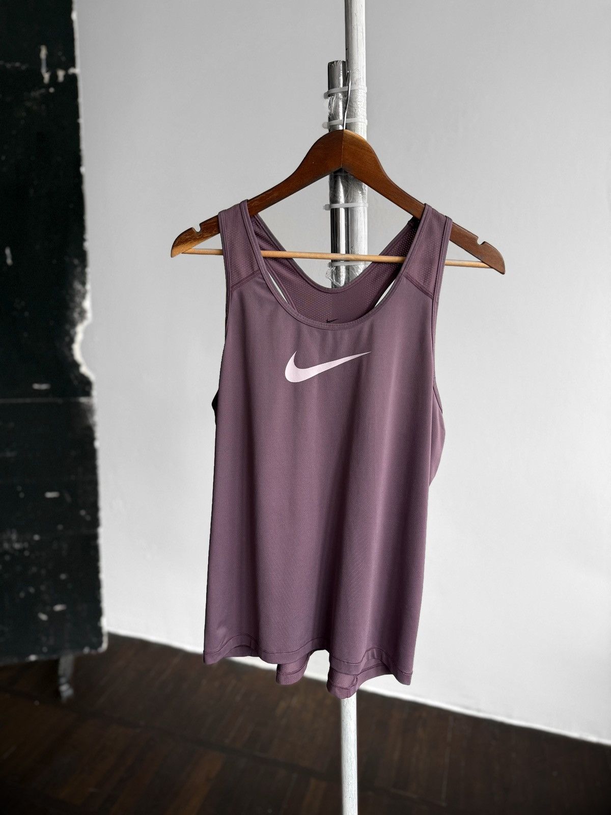 Nike Nike Womens Dri-FIT Big Swoosh Running Training Tank Top Size XL / US 12-14 / IT 48-50 - 1 Thumbnail