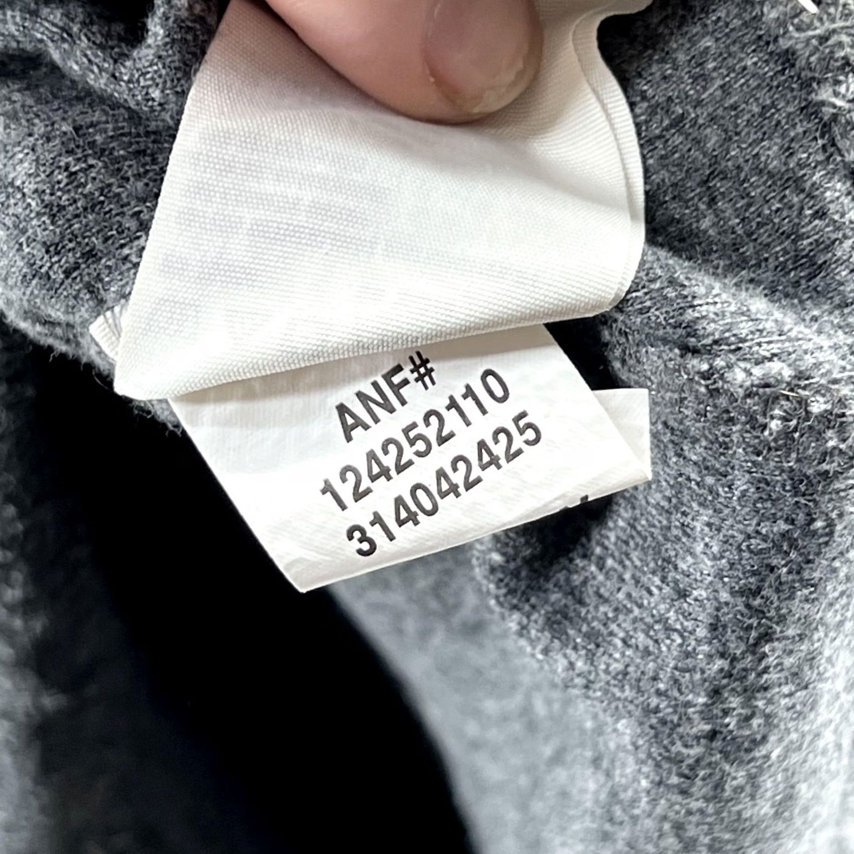 Abercrombie & Fitch Abercrombie & Fitch Sweatshirt Mens Medium Gray Muscle Fit Crewneck A&F Logo Size US M / EU 48-50 / 2 - 5 Thumbnail