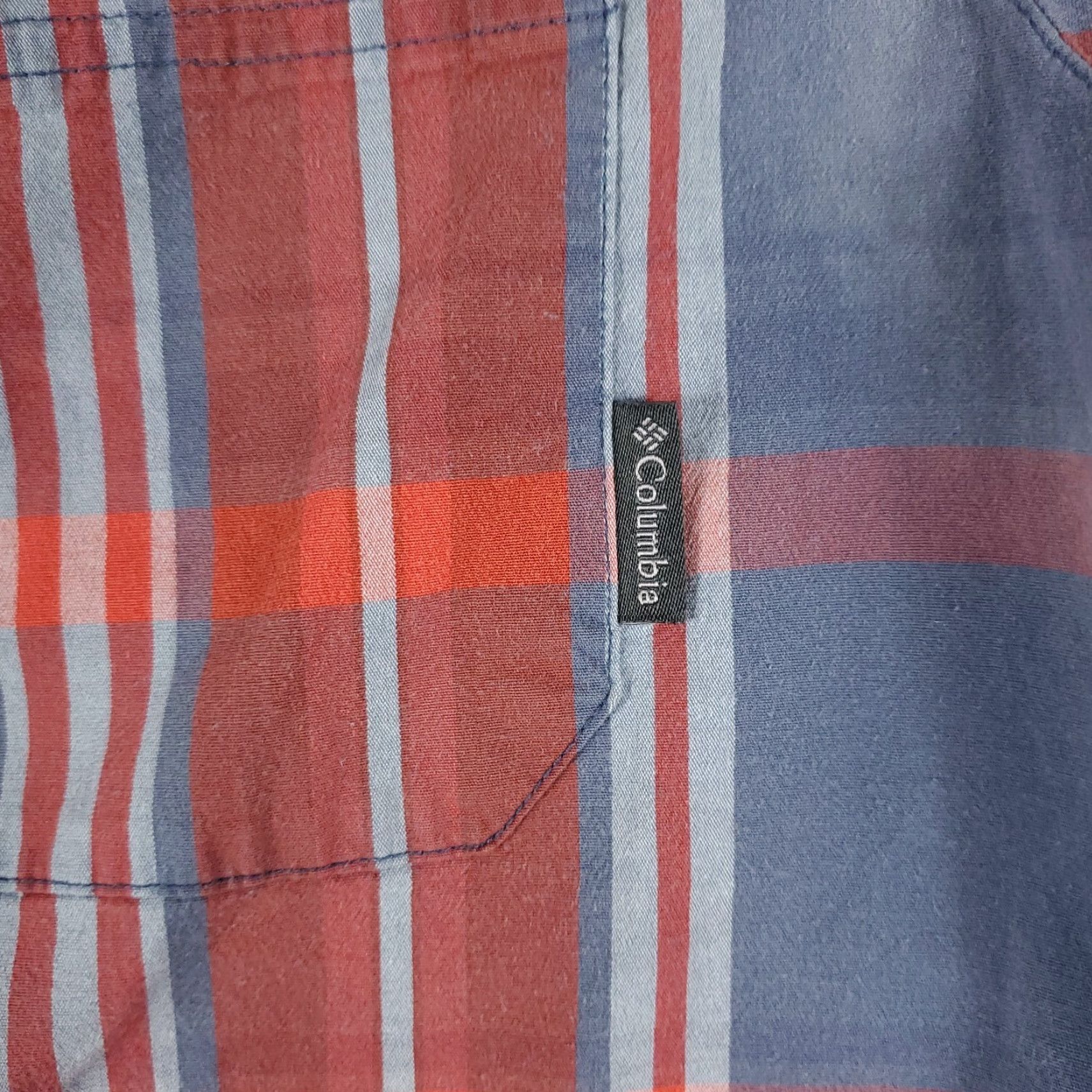 Vintage Columbia Shirt Mens Size Medium Gray Red Plaid Button Up Short Sleeve Size US M / EU 48-50 / 2 - 2 Thumbnail