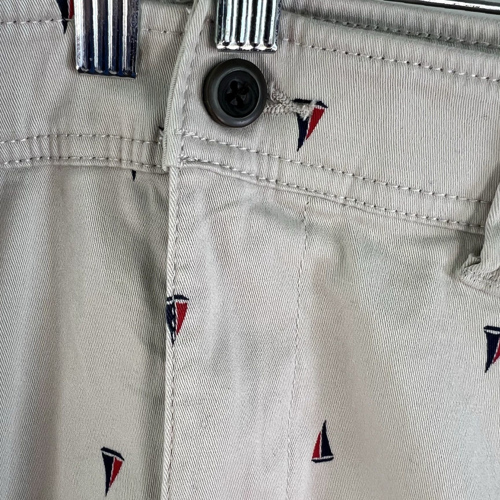 Vintage VINTAGE Foundry Mens Shorts Casual 50 Beige Canvas Graphic Sailboat Nautical 9in Inseam Size US 34 / EU 50 - 3 Thumbnail