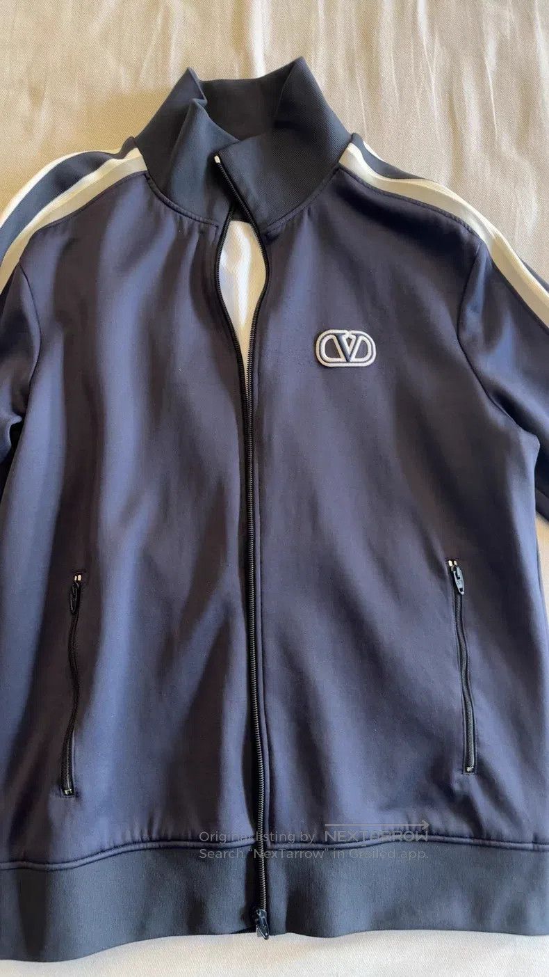 Valentino Valentino Logo-patched sports top Size L / US 10 / IT 46 - 1 Thumbnail