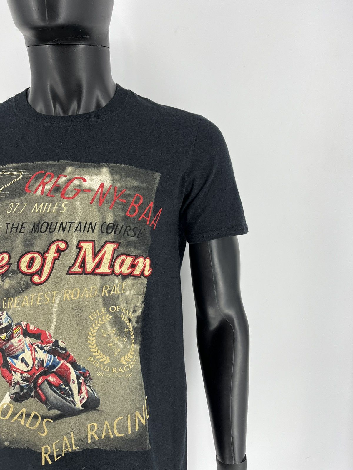 Other Vintage Y2K Isle of Man TT Moto Racing Tee Racer Honda Moto Size US M / EU 48-50 / 2 - 7 Thumbnail