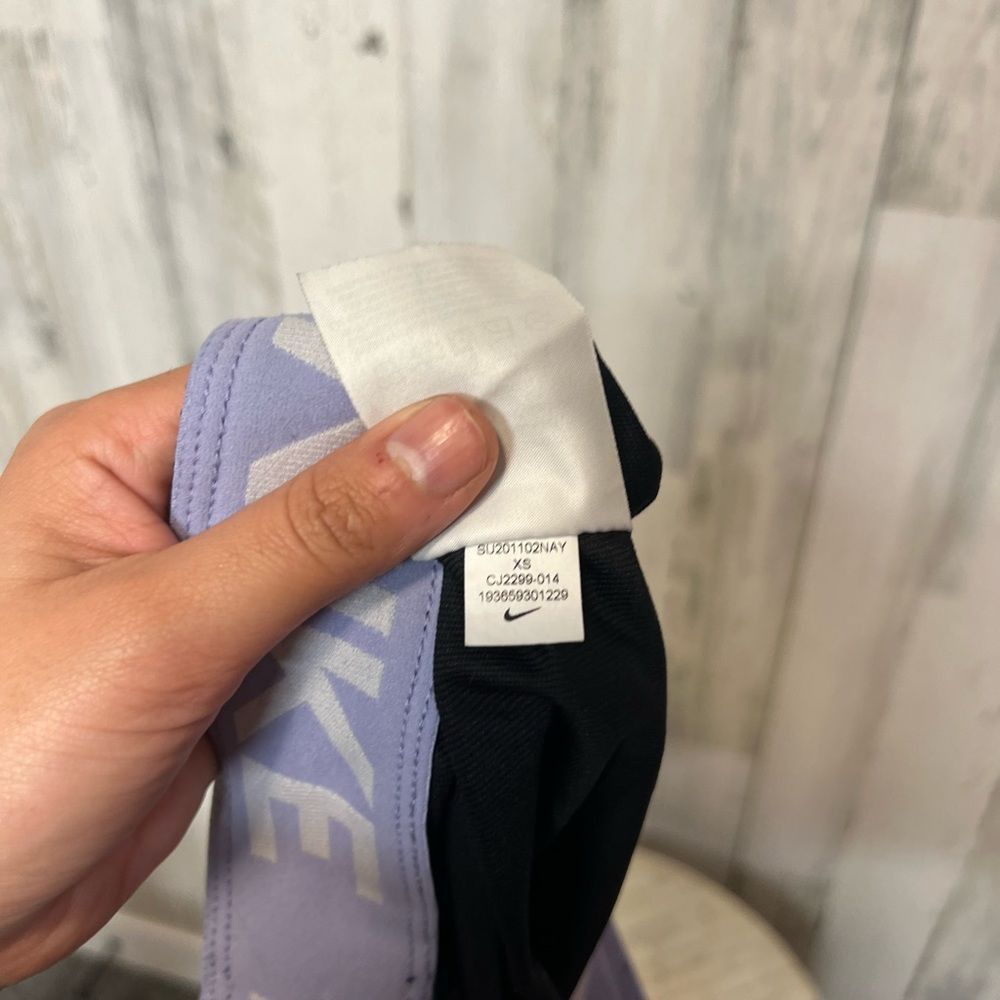 Nike Nike Women’s Black Athletic Shorts with Lavender Logo Waistb Size 25" / US 0 / IT 36 - 4 Thumbnail