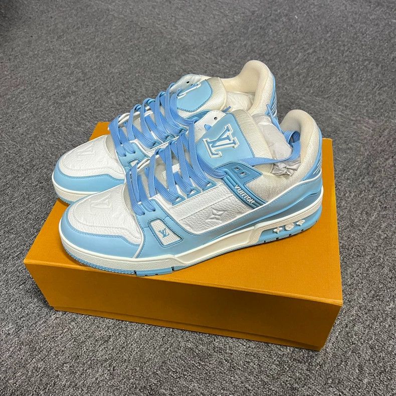 Louis Vuitton Louis Vuitton Sky-blue Trainer cowhide embossed lace-up lo Size US 7 / EU 40 - 1 Thumbnail