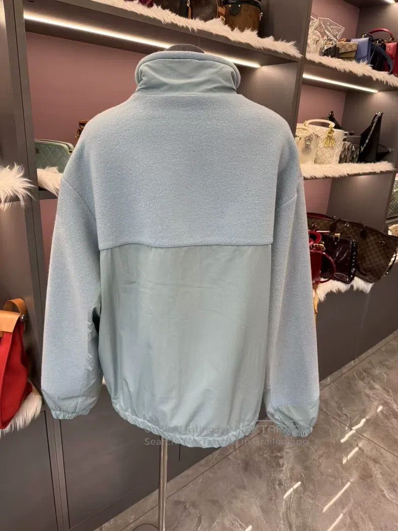 Louis Vuitton Louis Vuitton Wool Patchwork Collar Sweatshirt Size US M / EU 48-50 / 2 - 7 Thumbnail