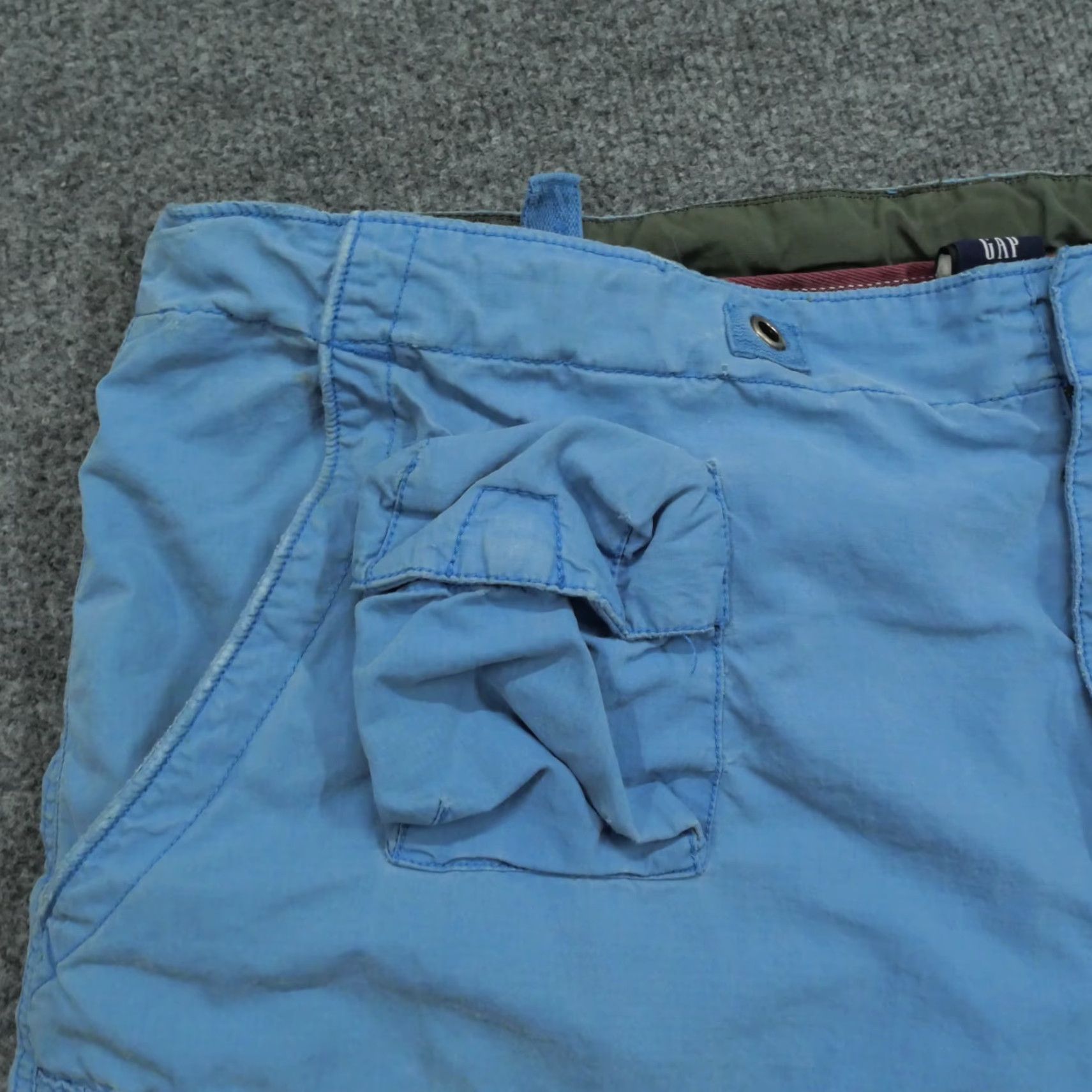 Gap VINTAGE Gap Shorts Mens Large 38 Blue Cargo Pockets Baggy Military Cinch Y2K Size US 38 / EU 54 - 2 Thumbnail