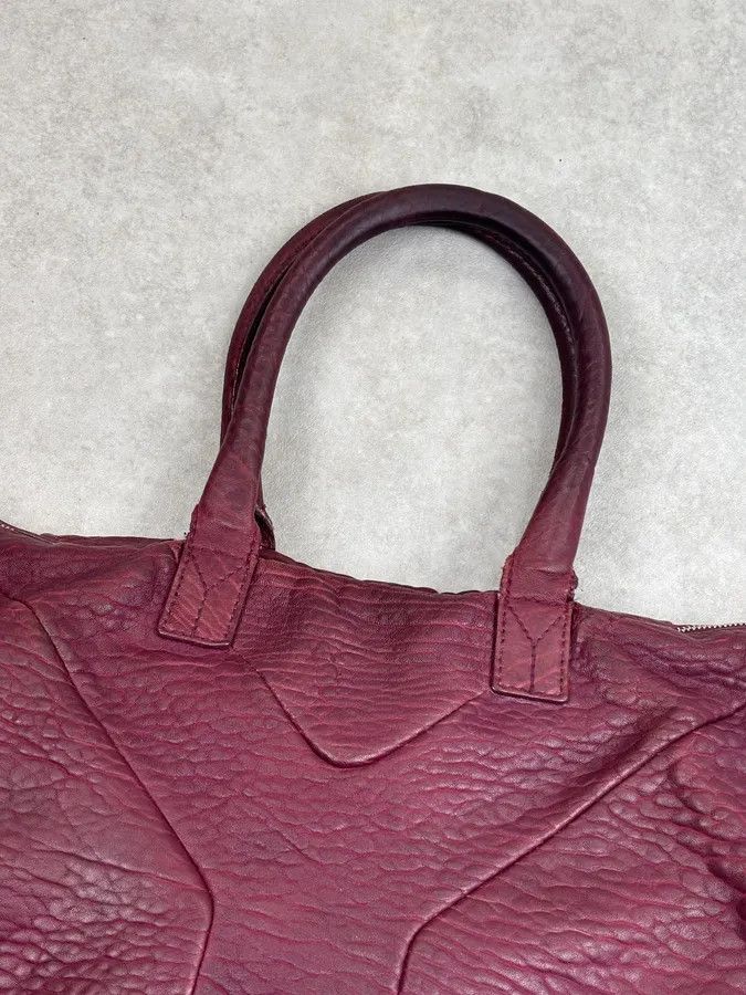 Yves Saint Laurent Yves Saint Laurent Bordeaux Leather Quilted Handle Bag Size ONE SIZE - 6 Thumbnail