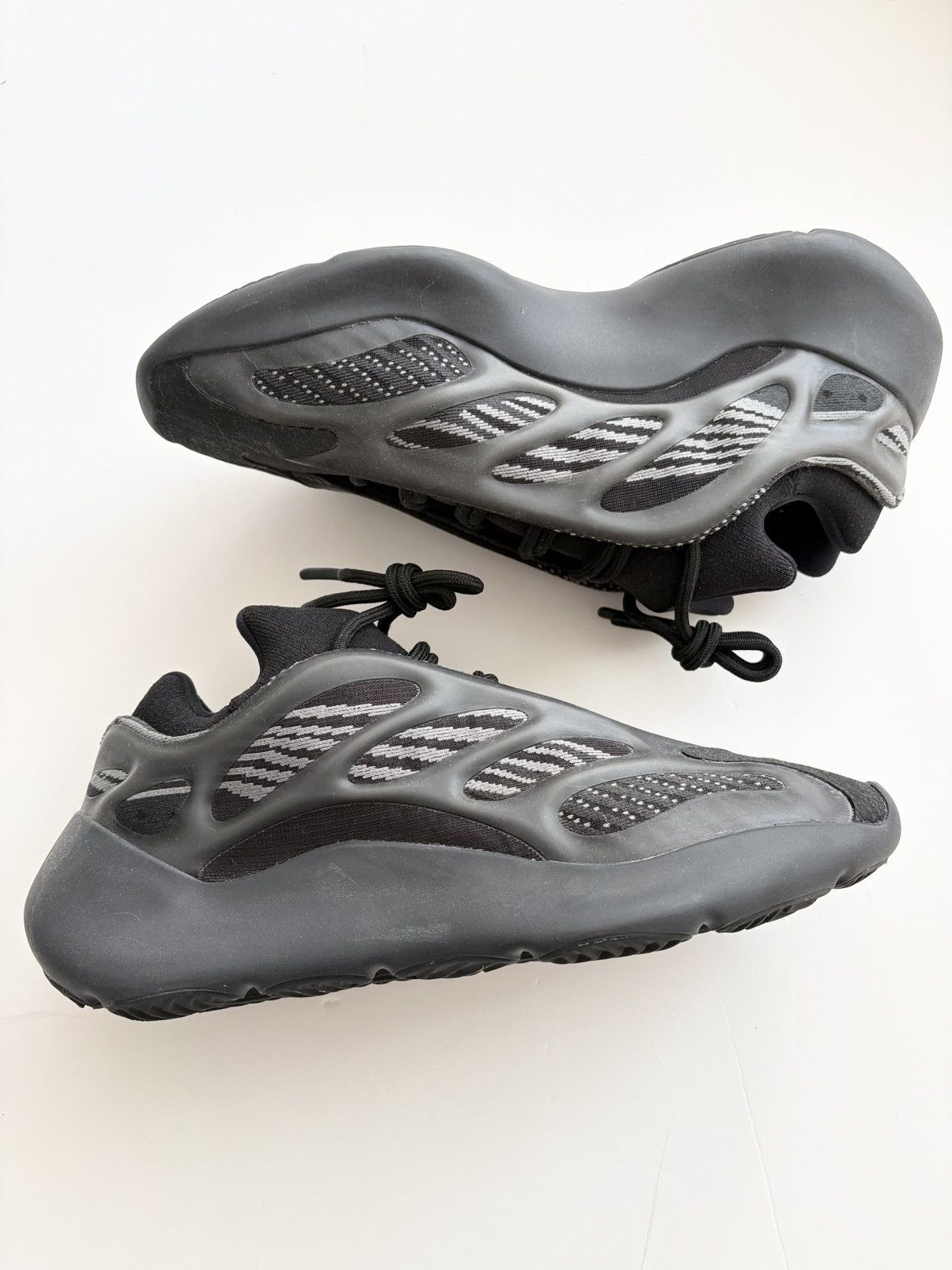 Yeezy Yeezy 700 sneakers in Alvah Size US 8 / EU 41 - 1 Thumbnail
