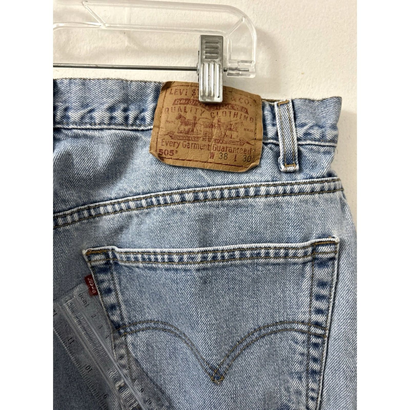 Levi's VTG Levi's 505 Jeans Mens 36x30 Blue Light Wash Regular Fit Straight Levi's 505 Jeans Mens 36x30 Blue Light Wash Regular Fit Straight Leg Denim Size US 36 / EU 52 - 4 Thumbnail